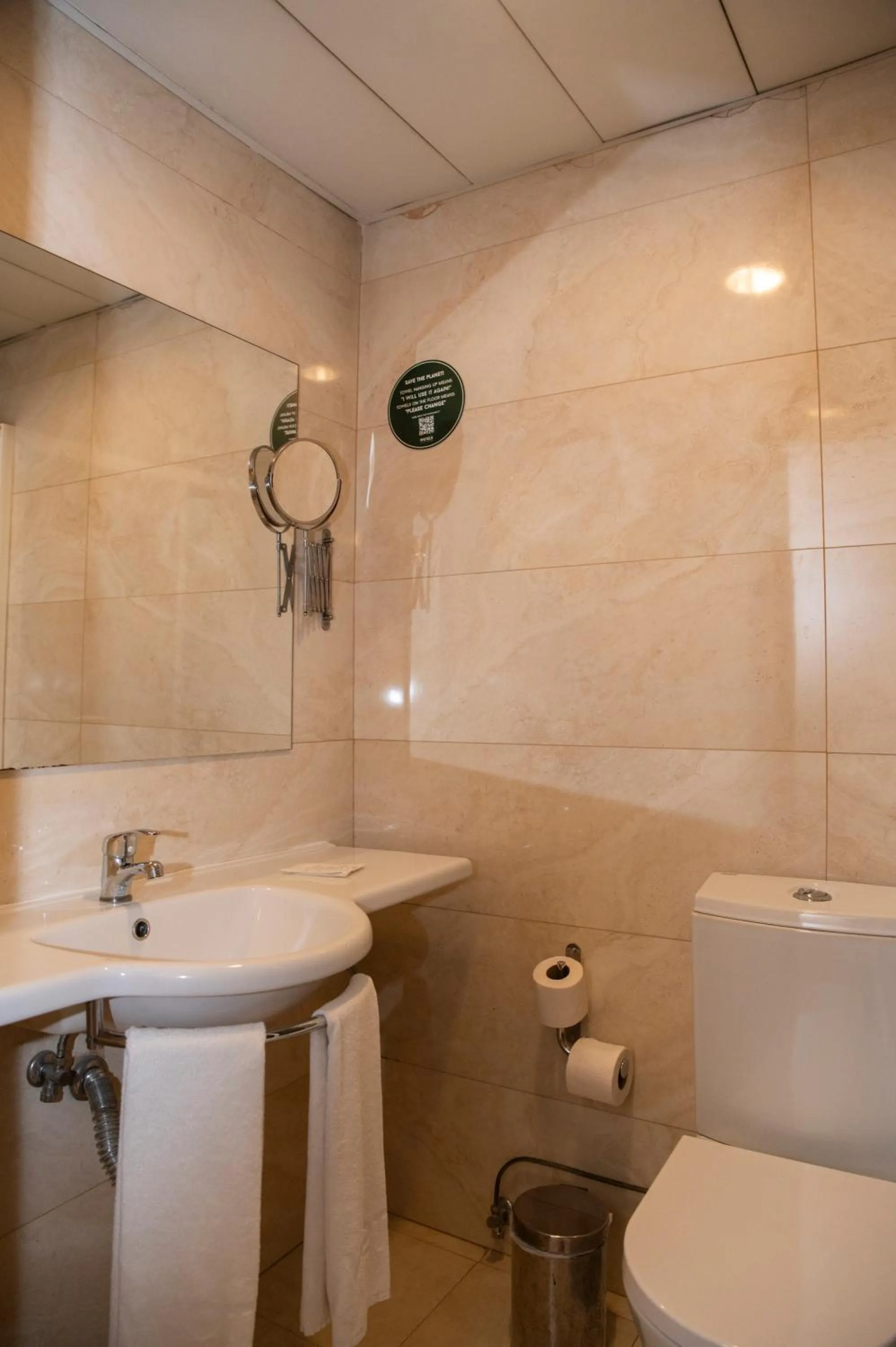 Bathroom in WOT Porto Soul