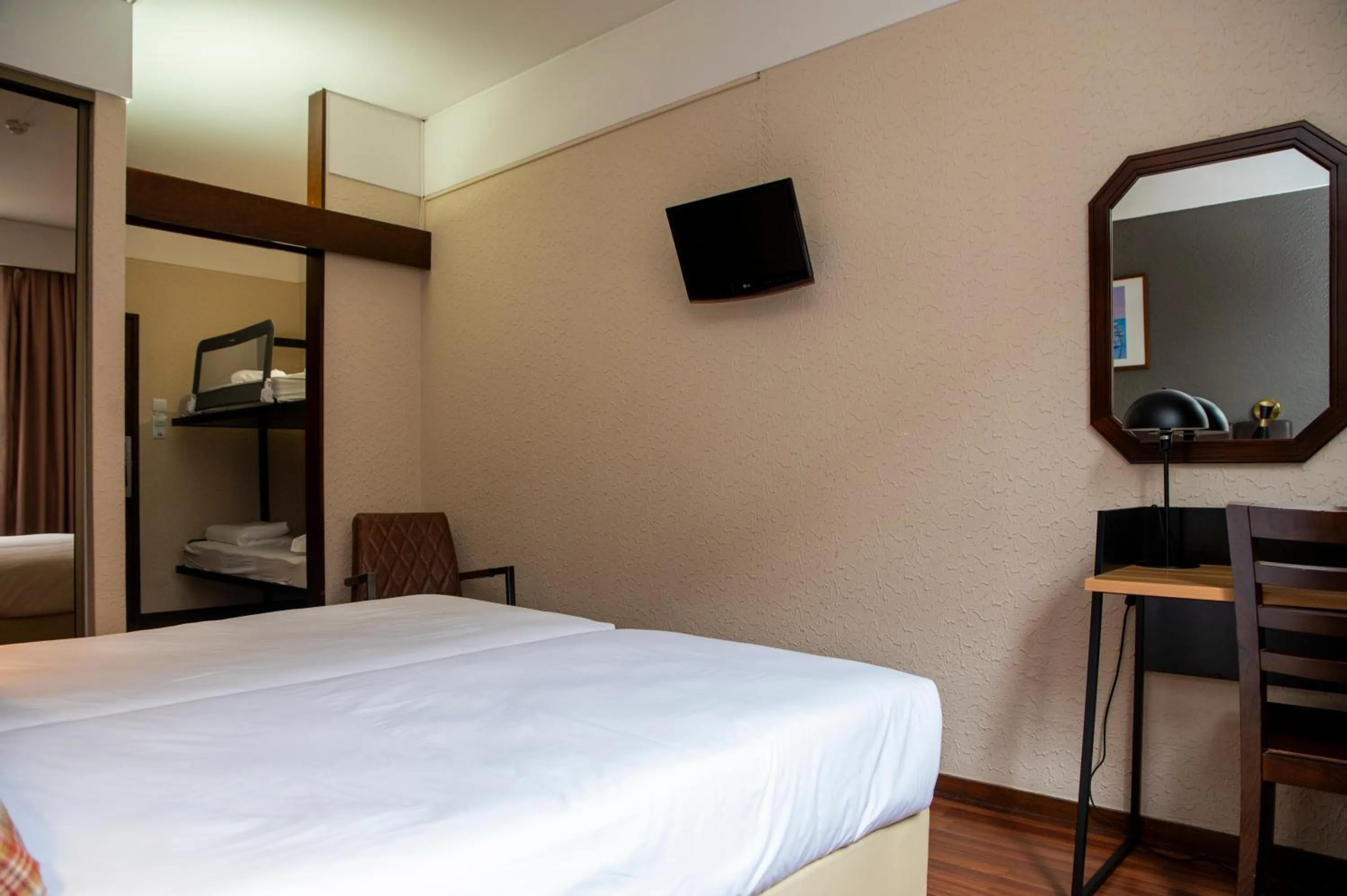 Bed in WOT Porto Soul