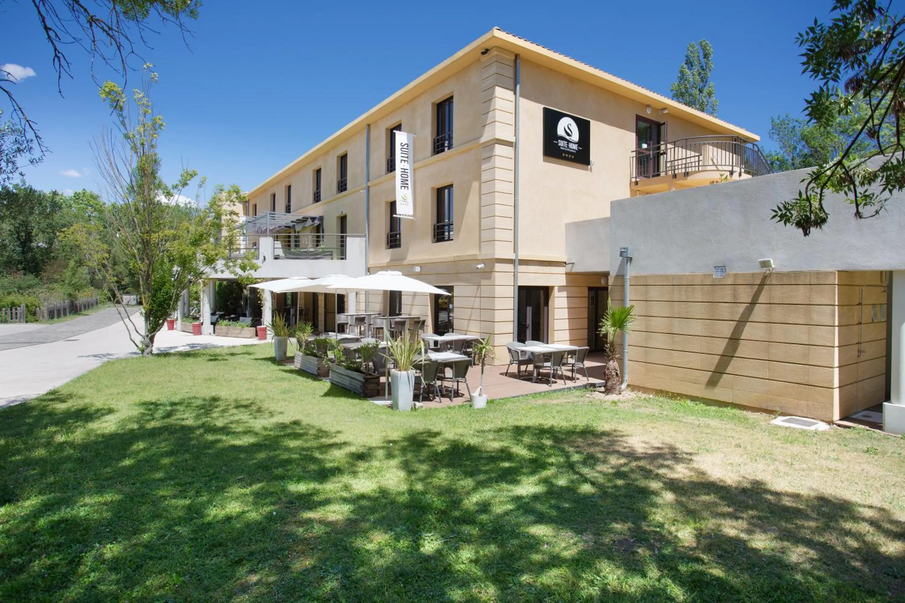 Property building in Suite Home Aix en Provence Sud TGV
