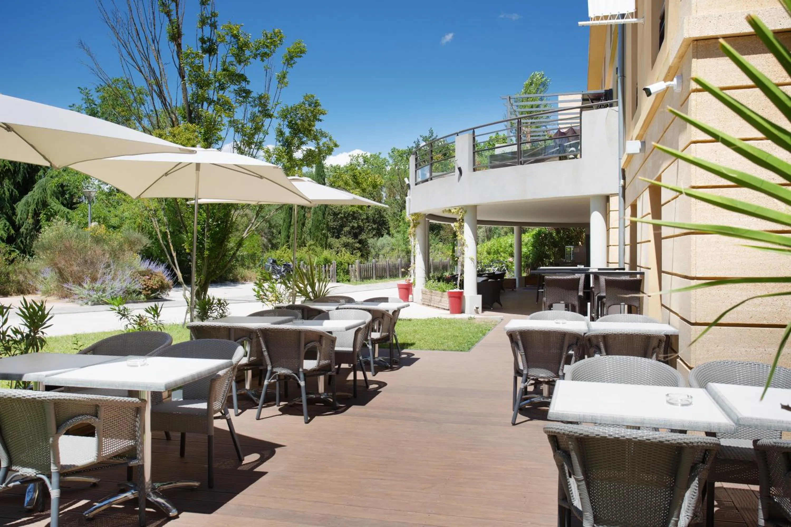 Patio in Suite Home Aix en Provence Sud TGV