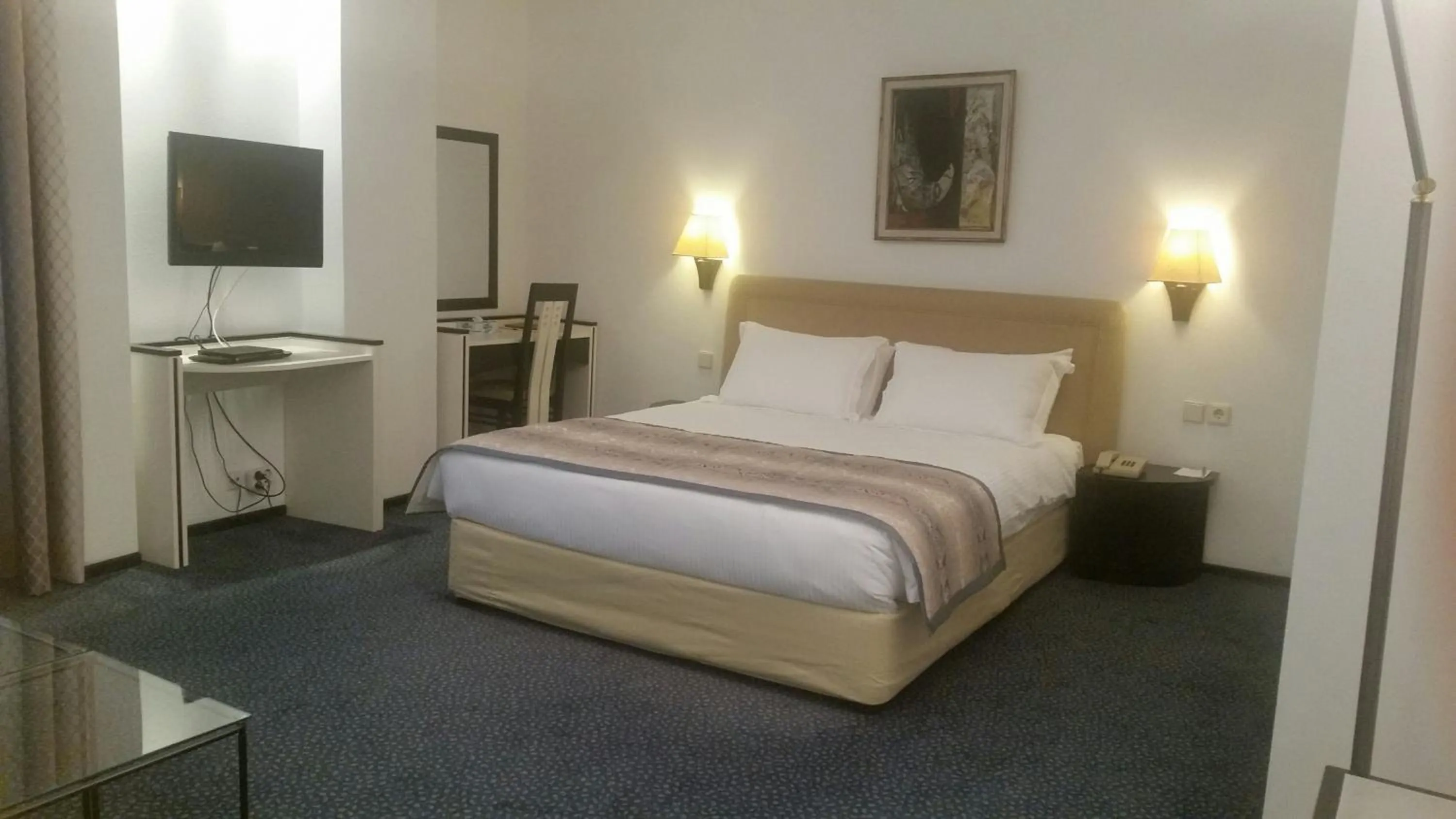 Photo of the whole room in King Hotel Guvenlik