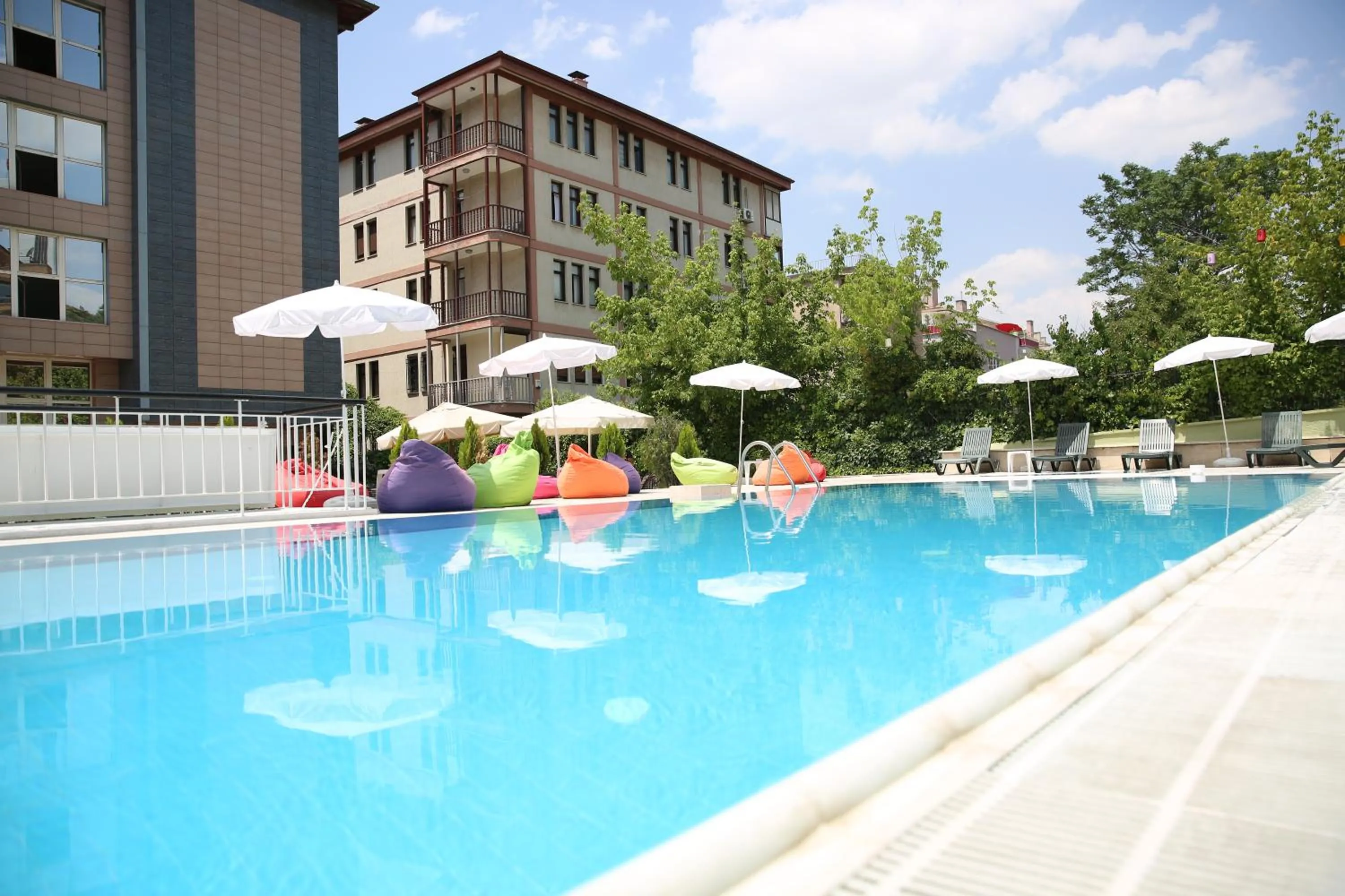 Pool view in King Hotel Guvenlik