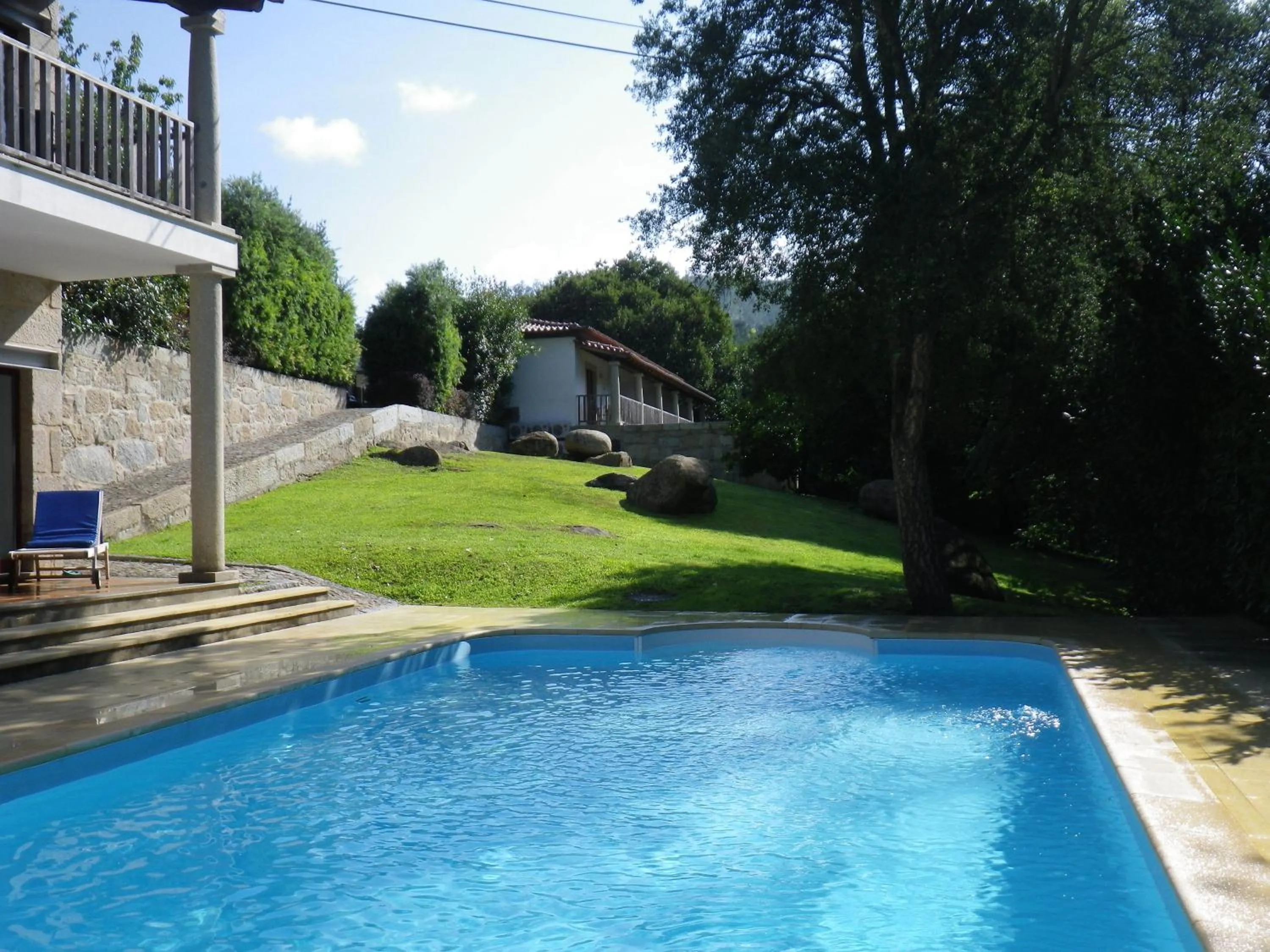 Swimming pool in Hotel Rural Quinta de Novais