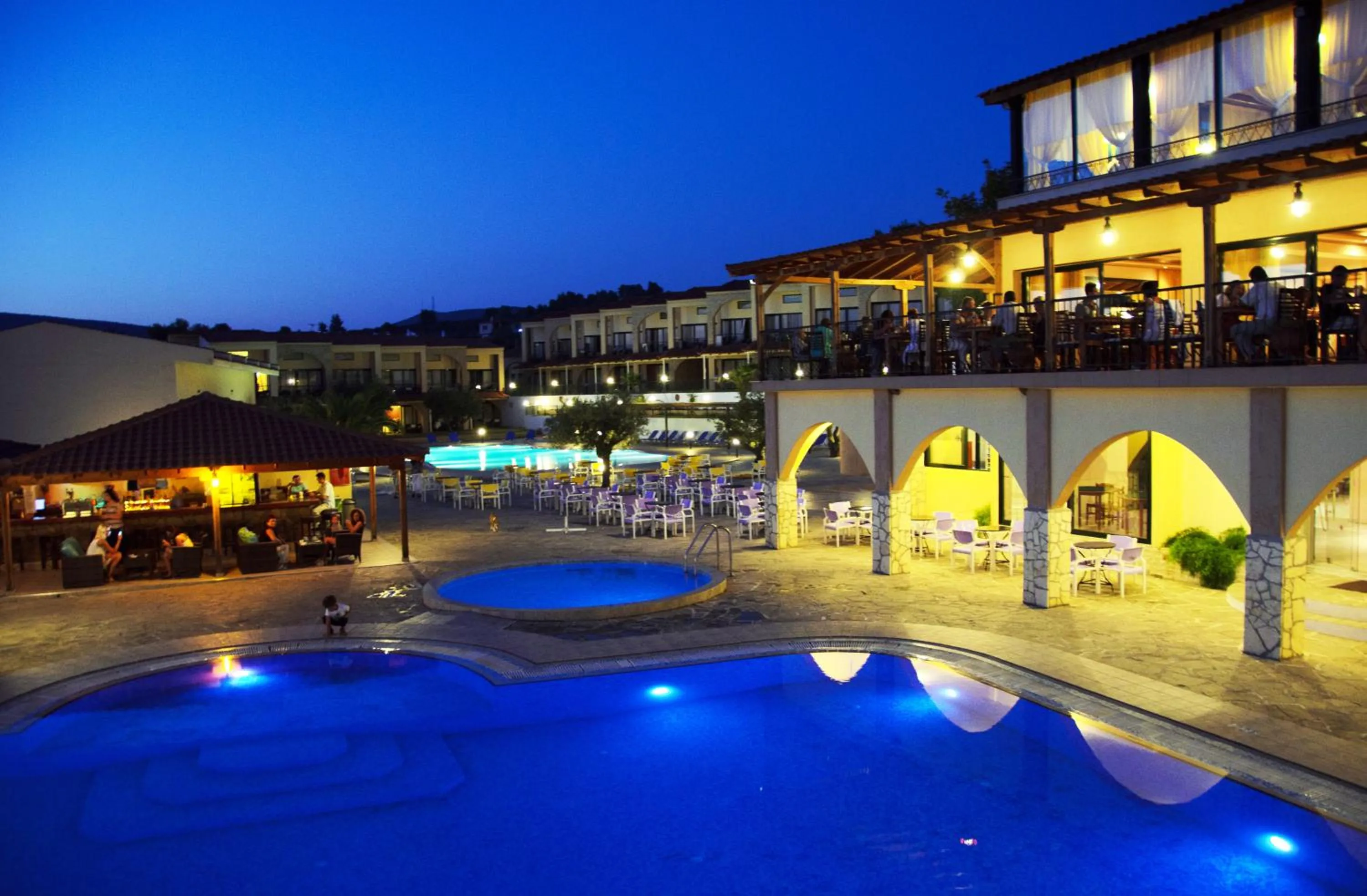 On-site shops in Village Mare