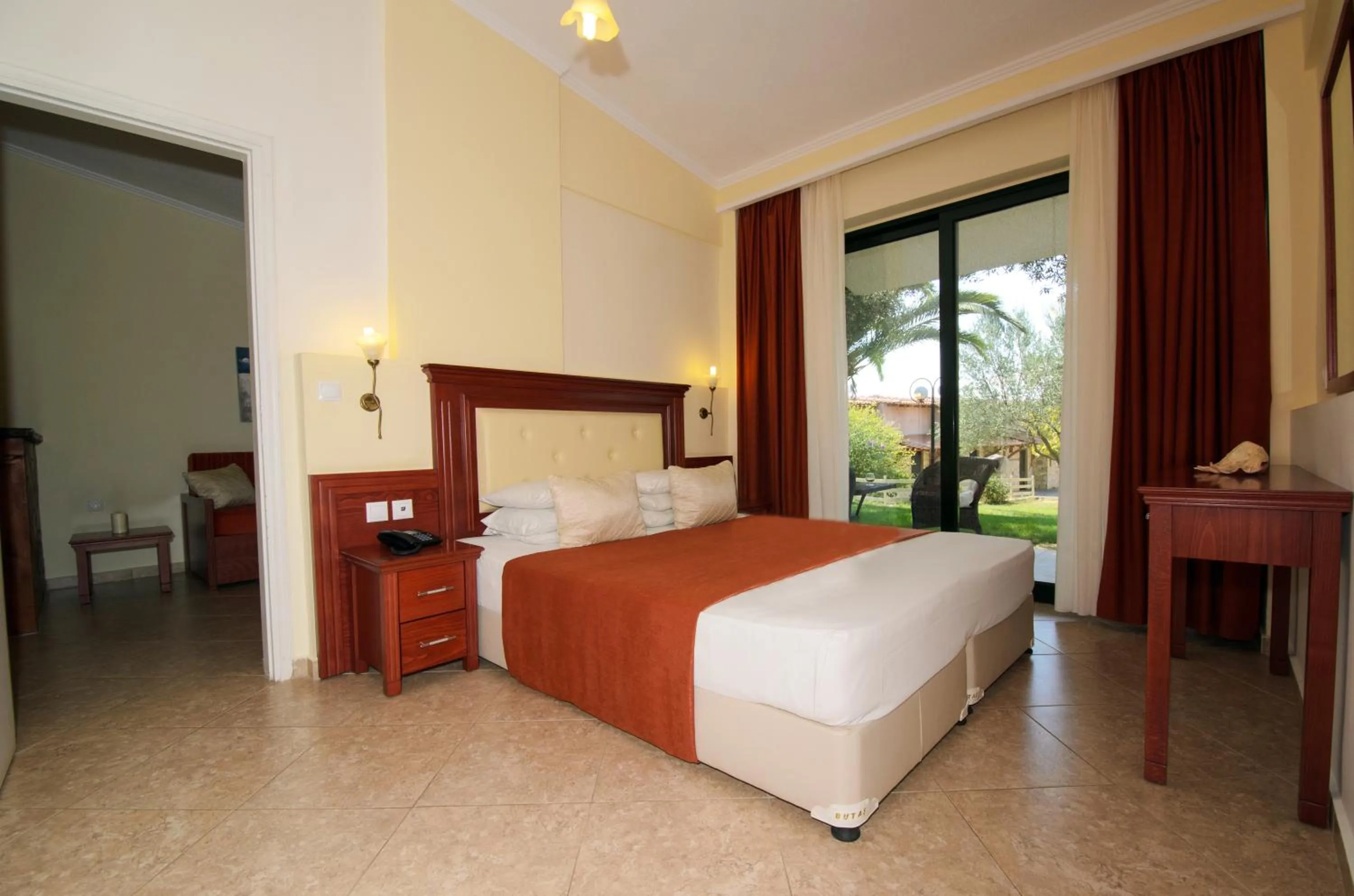 Shower, Bed in Village Mare