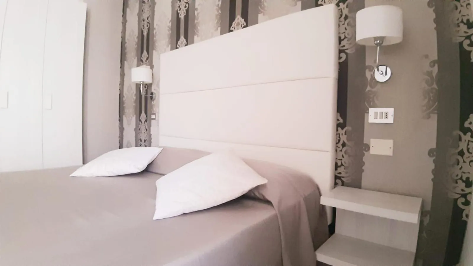 Hotel Ermeti B&B Brunch