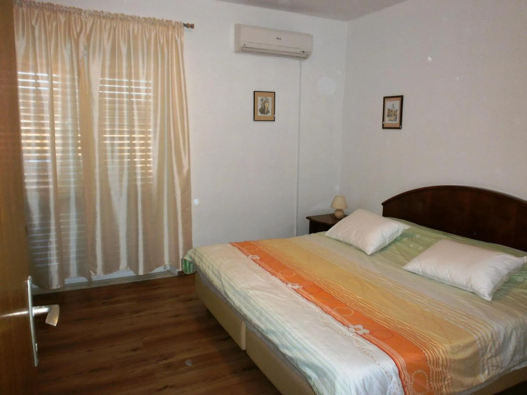 Bed in Apartments Ana Old Town