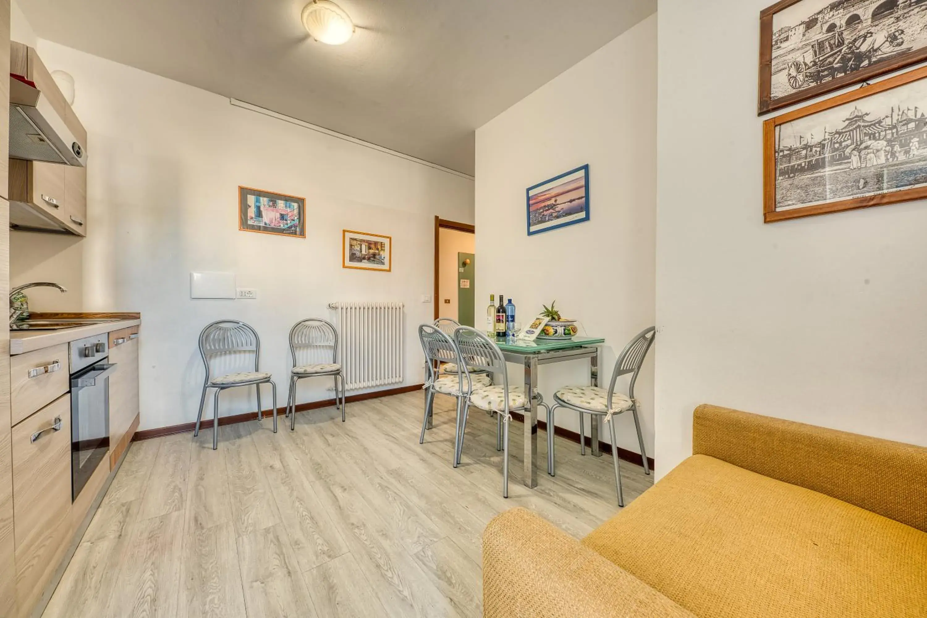 Dining Area in Hotel Residence Charles