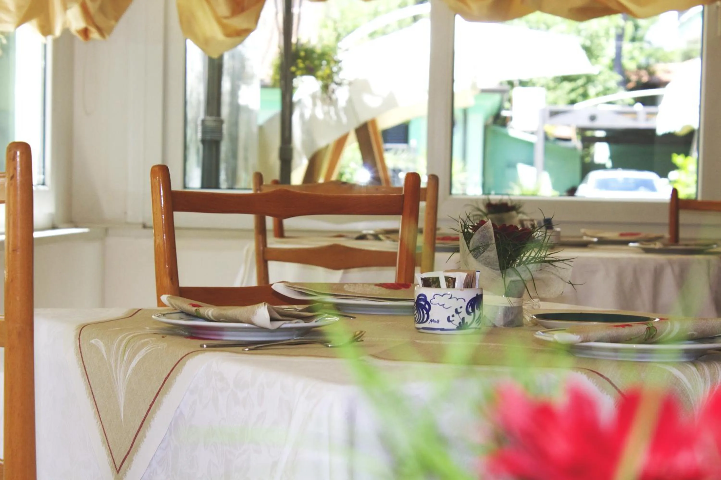 Restaurant/places to eat in Hotel Residence Charles