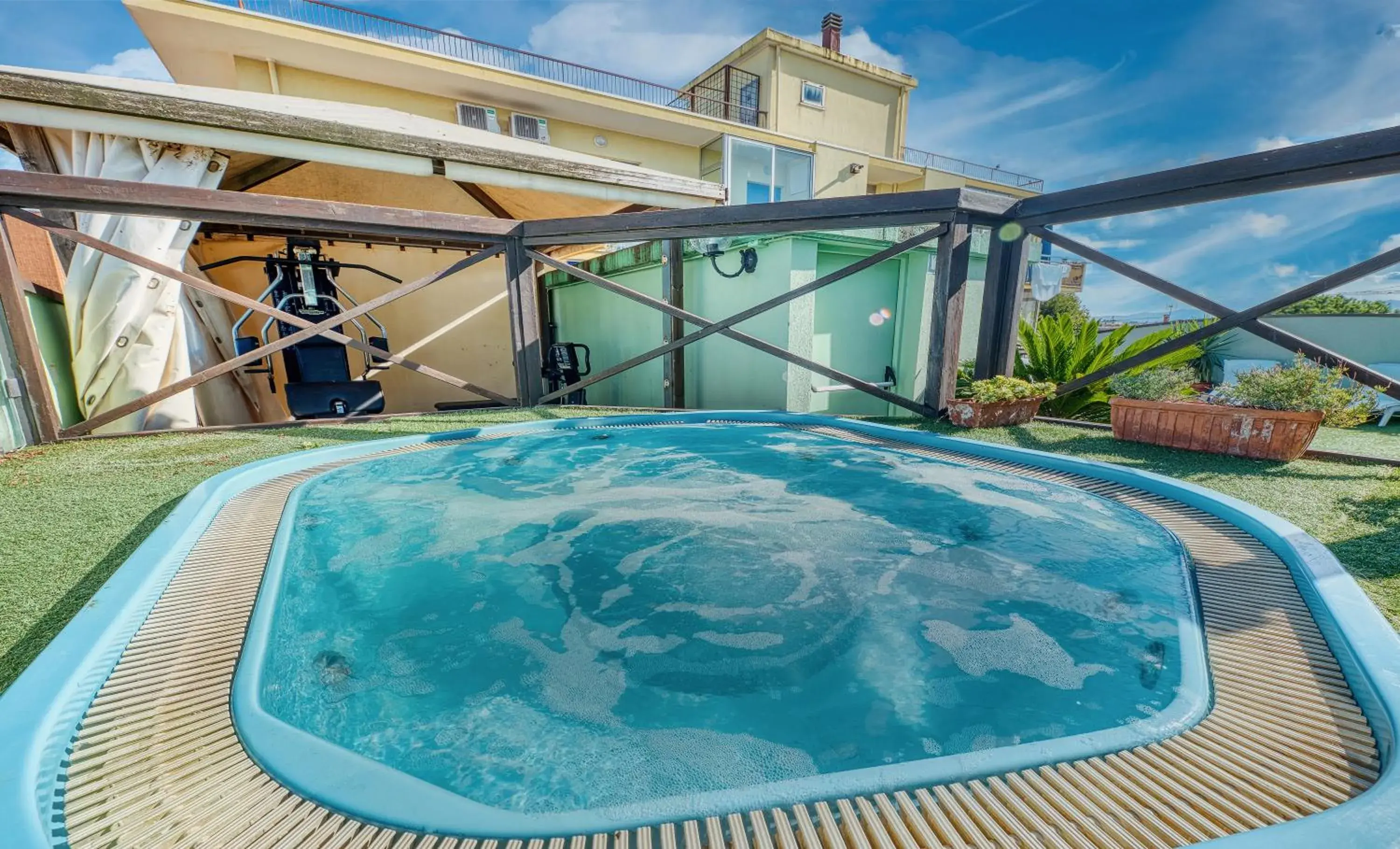 Swimming Pool in Hotel Residence Charles