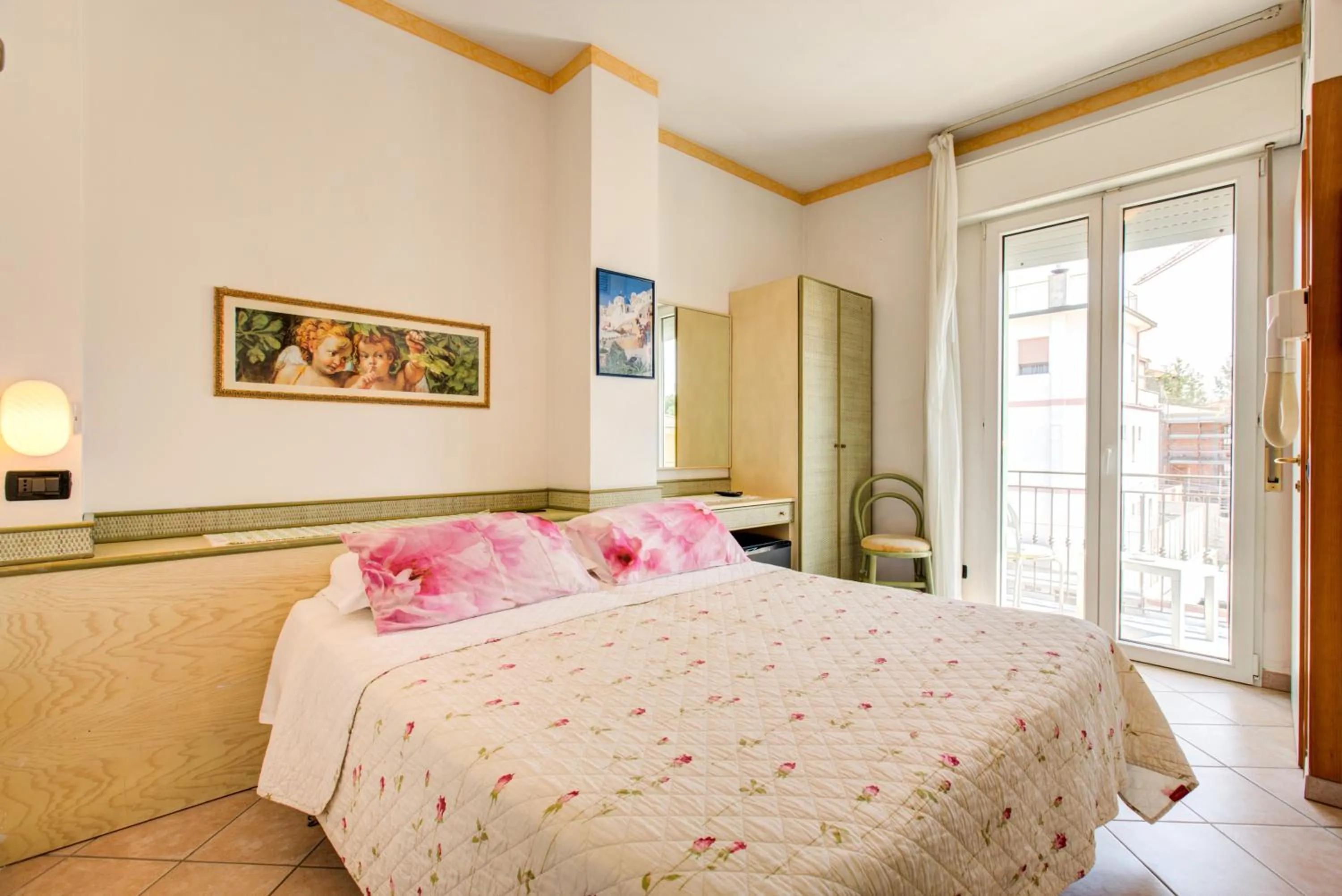 Bed in Hotel Residence Charles