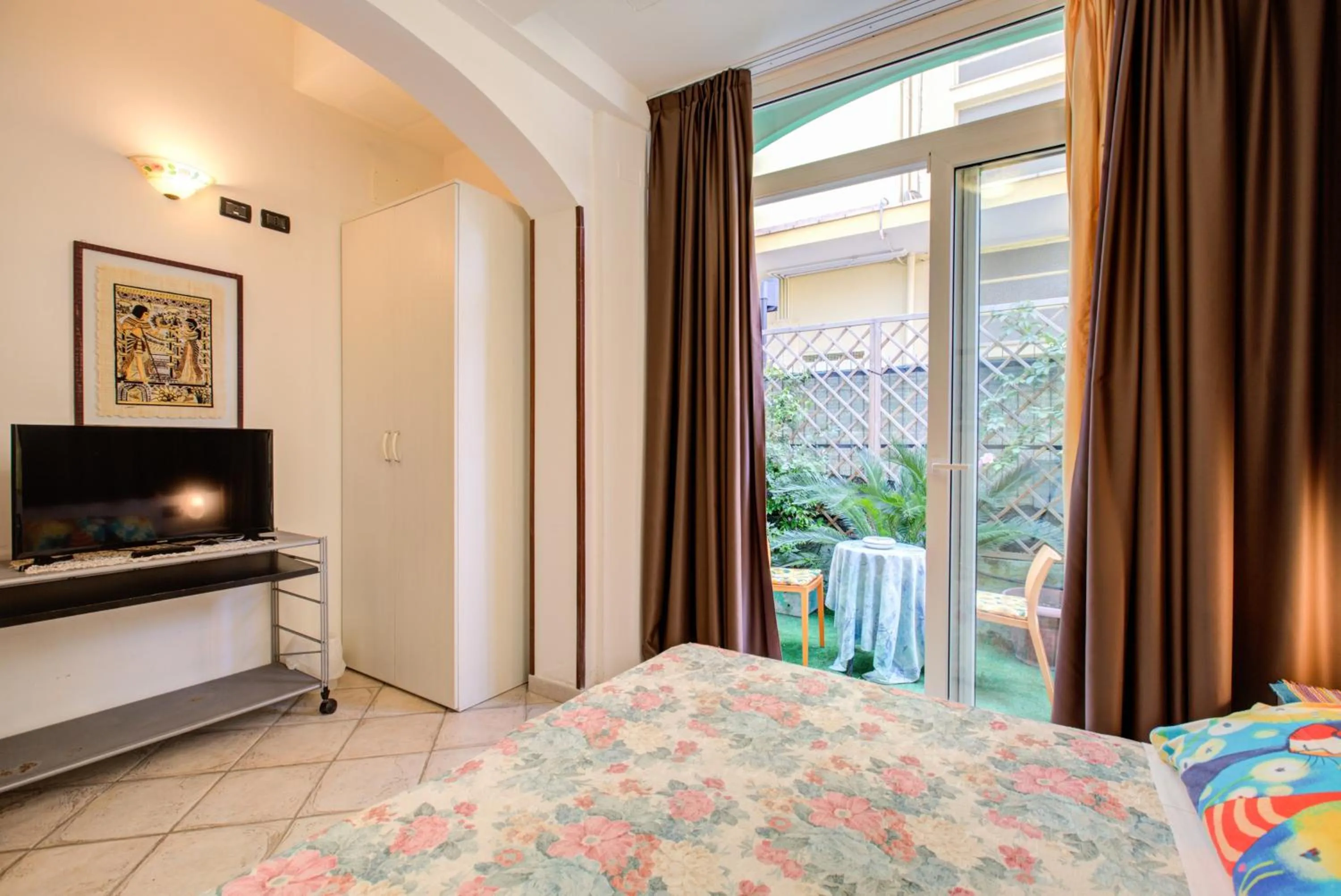 Bed in Hotel Residence Charles