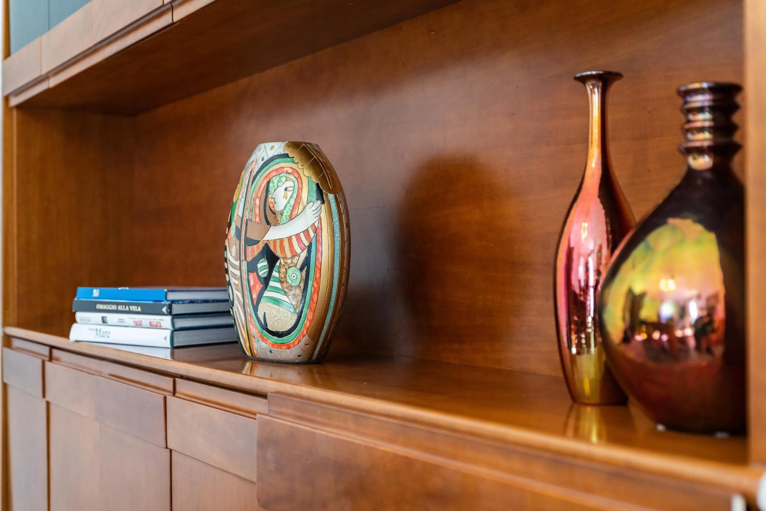 Library in Hotel Residence Charles