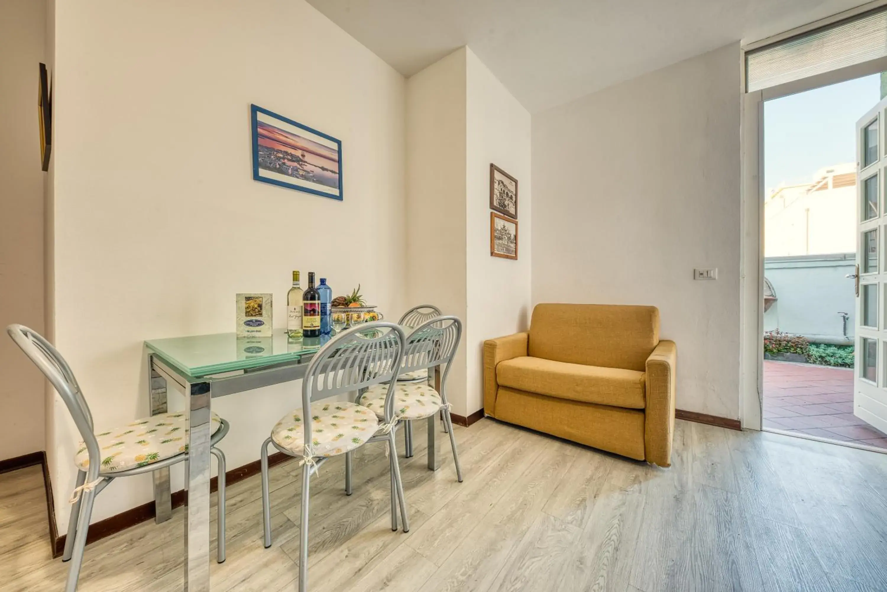 Dining Area in Hotel Residence Charles