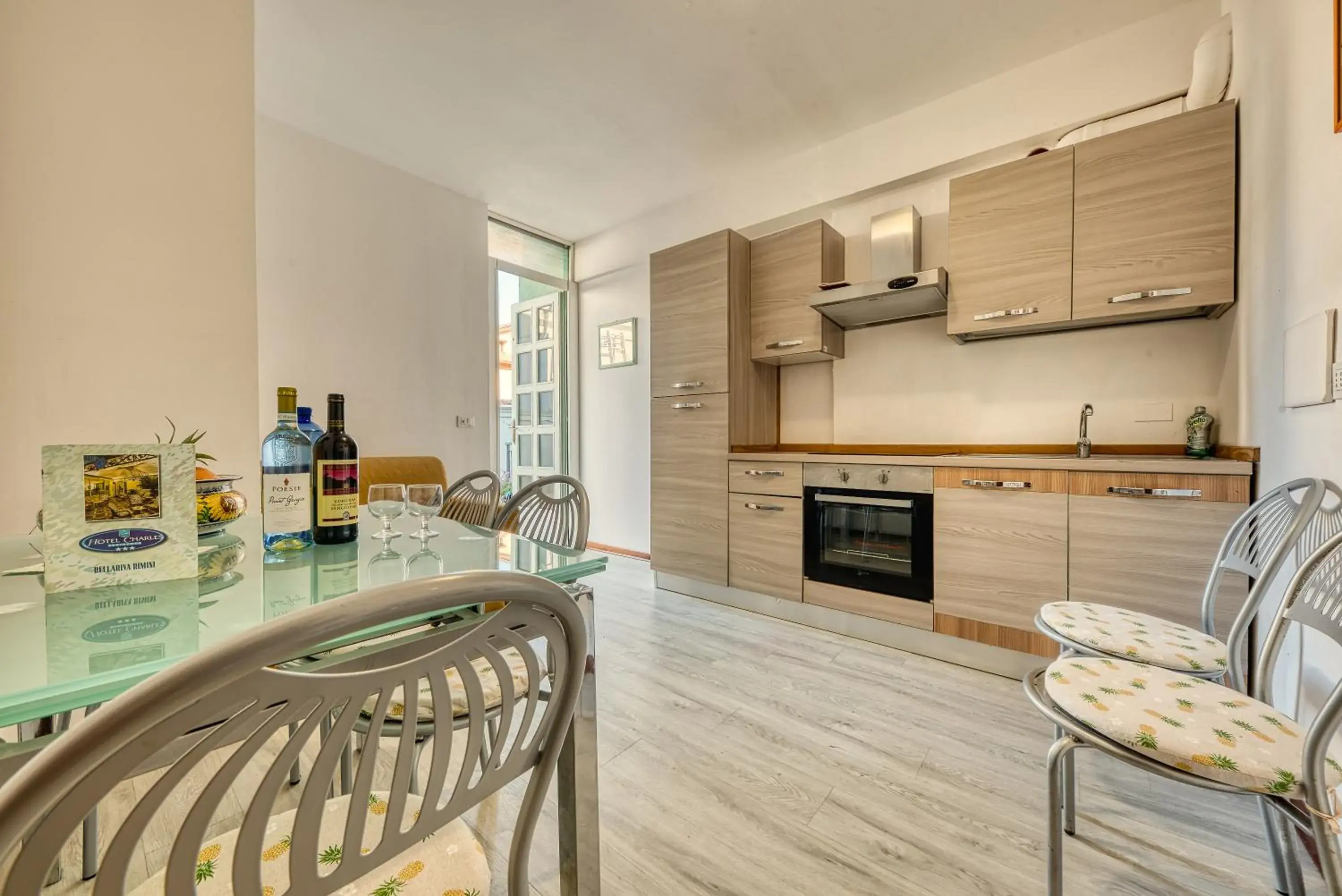 Kitchen/Kitchenette in Hotel Residence Charles