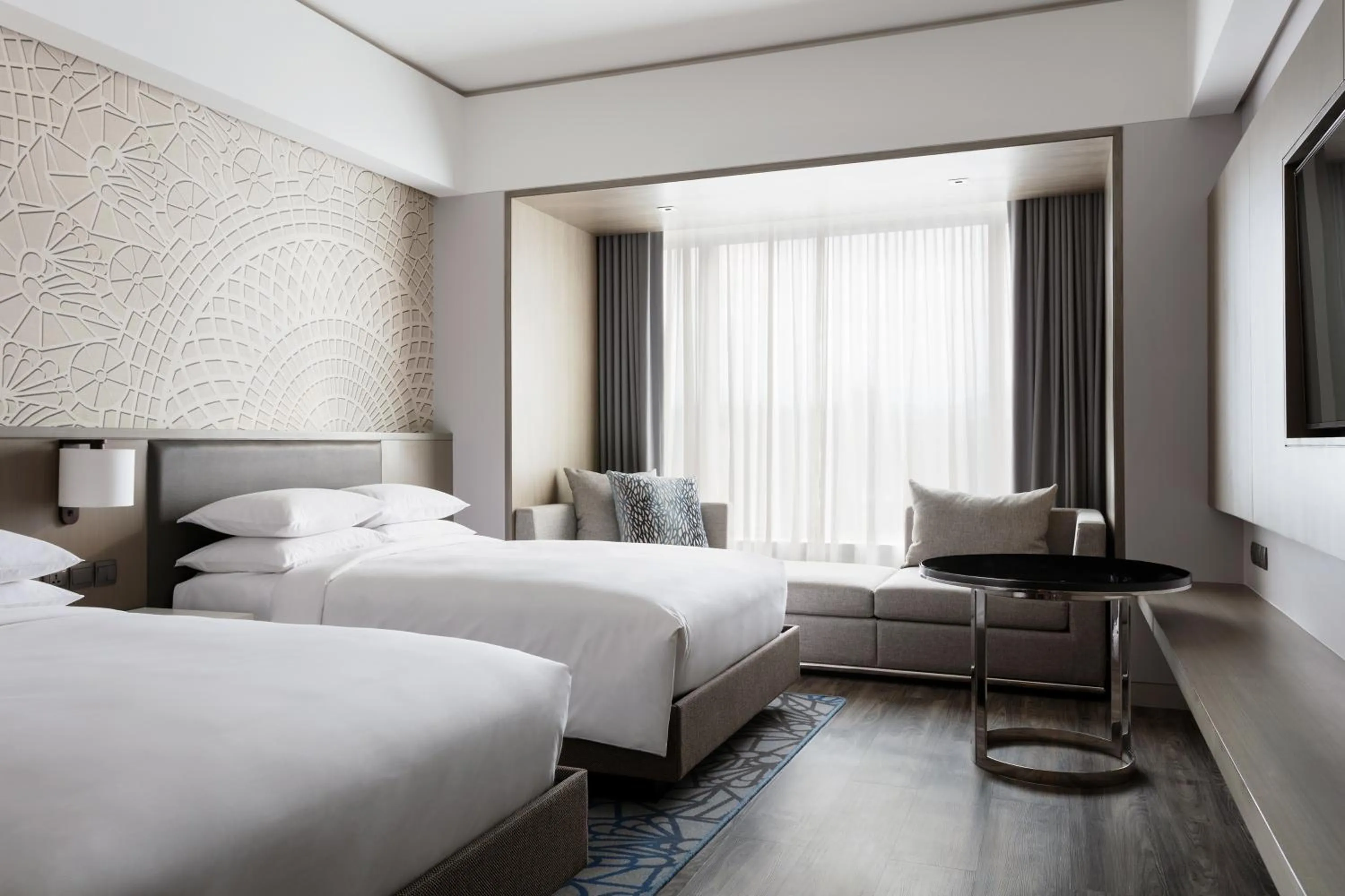 Bedroom, Bed in Clark Marriott Hotel