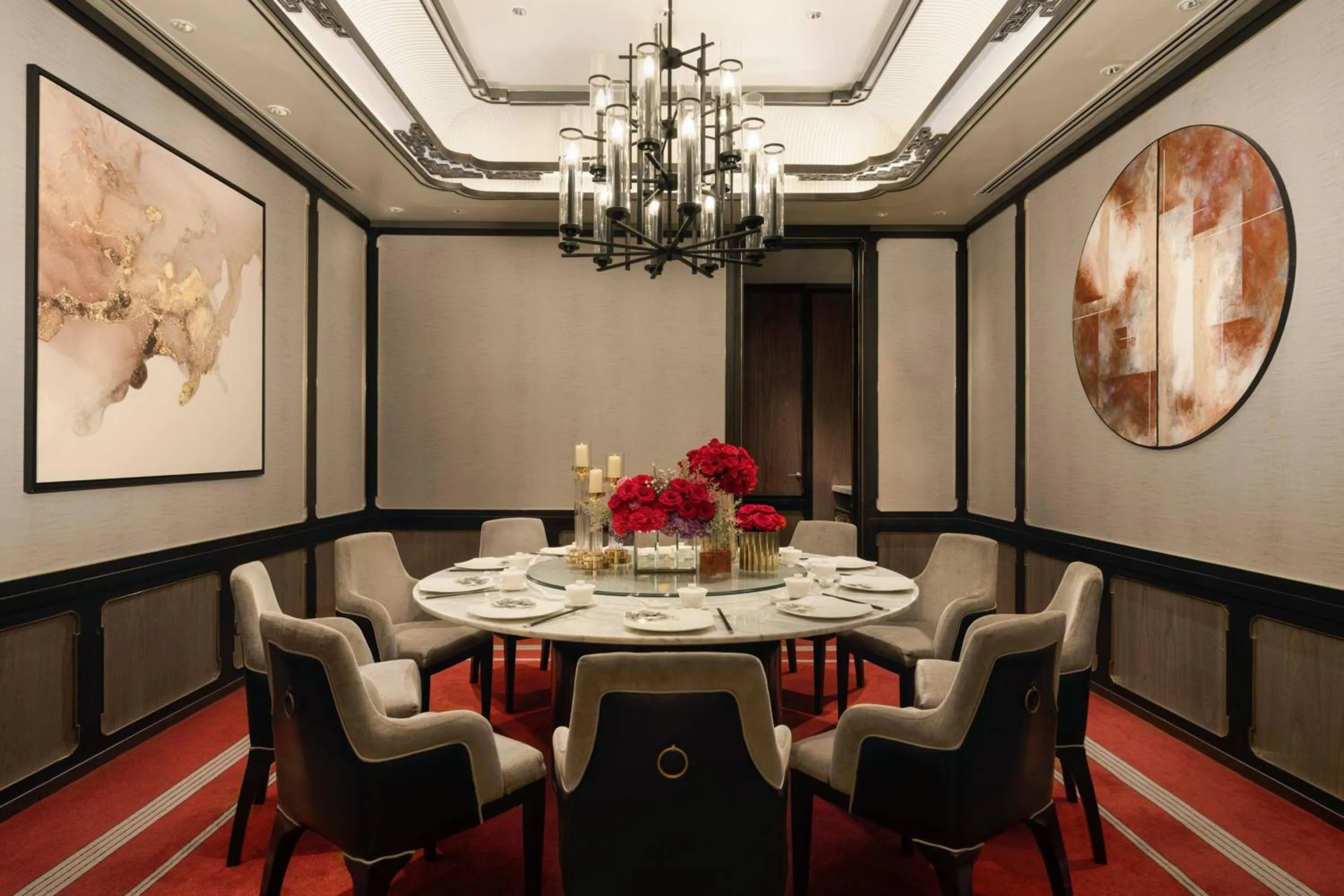 Restaurant/places to eat in Clark Marriott Hotel