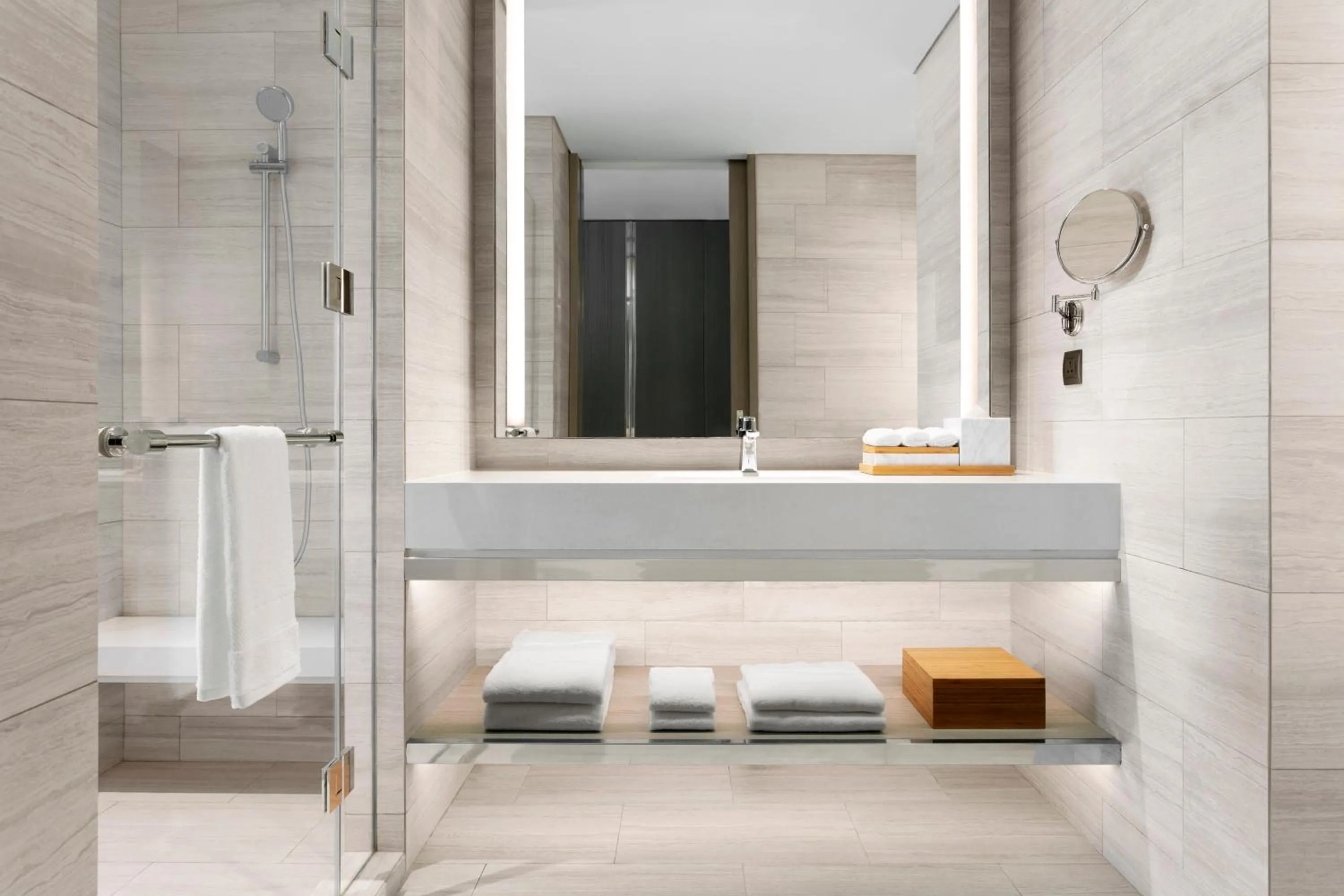 Bathroom in Clark Marriott Hotel