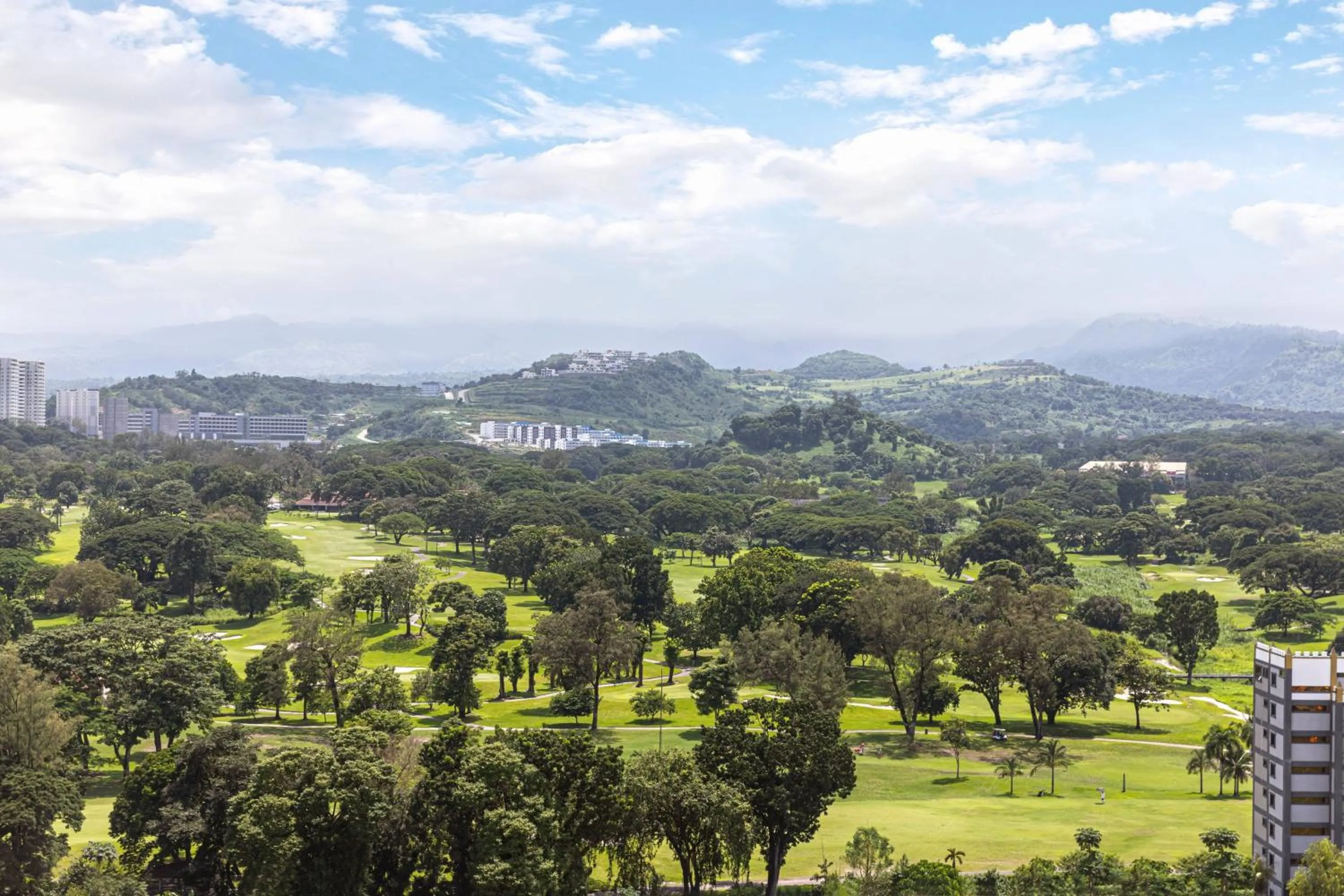 Photo of the whole room in Clark Marriott Hotel