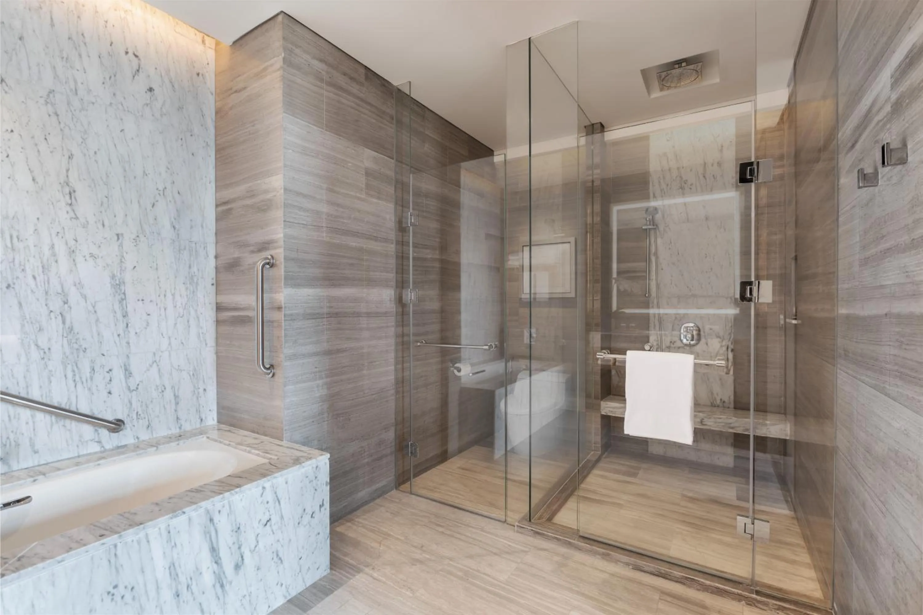 Toilet in Clark Marriott Hotel