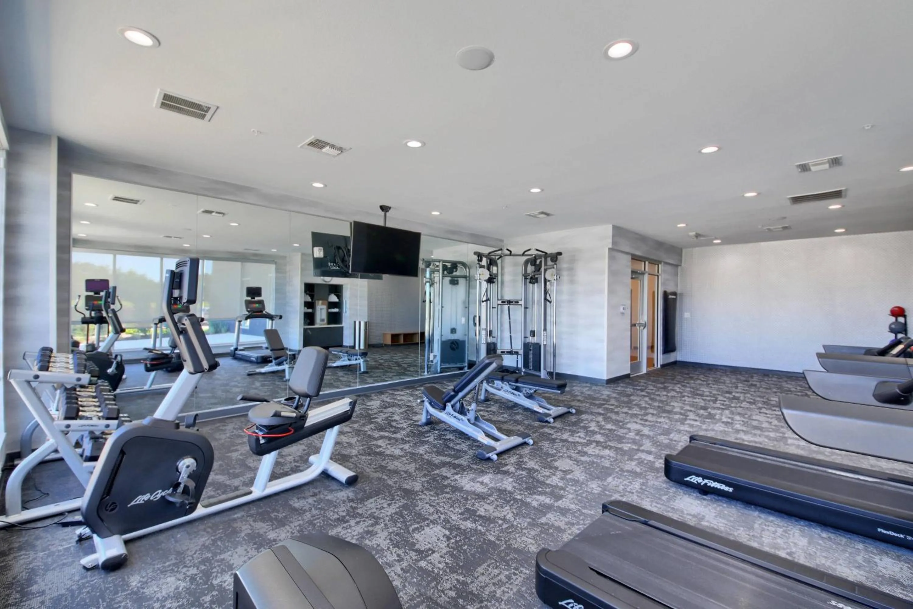 Fitness centre/facilities in Fairfield Inn & Suites by Marriott Dallas Cedar Hill