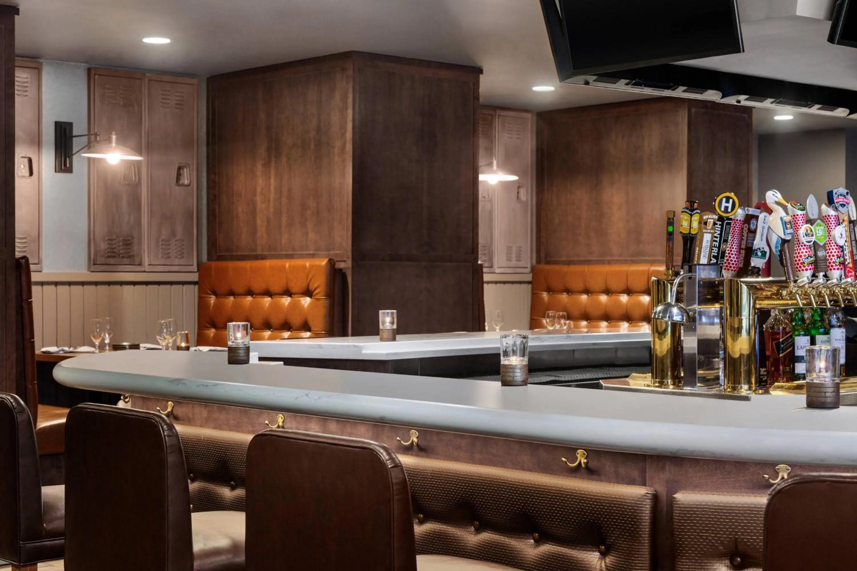 Lounge or bar in Hotel Northland, Autograph Collection