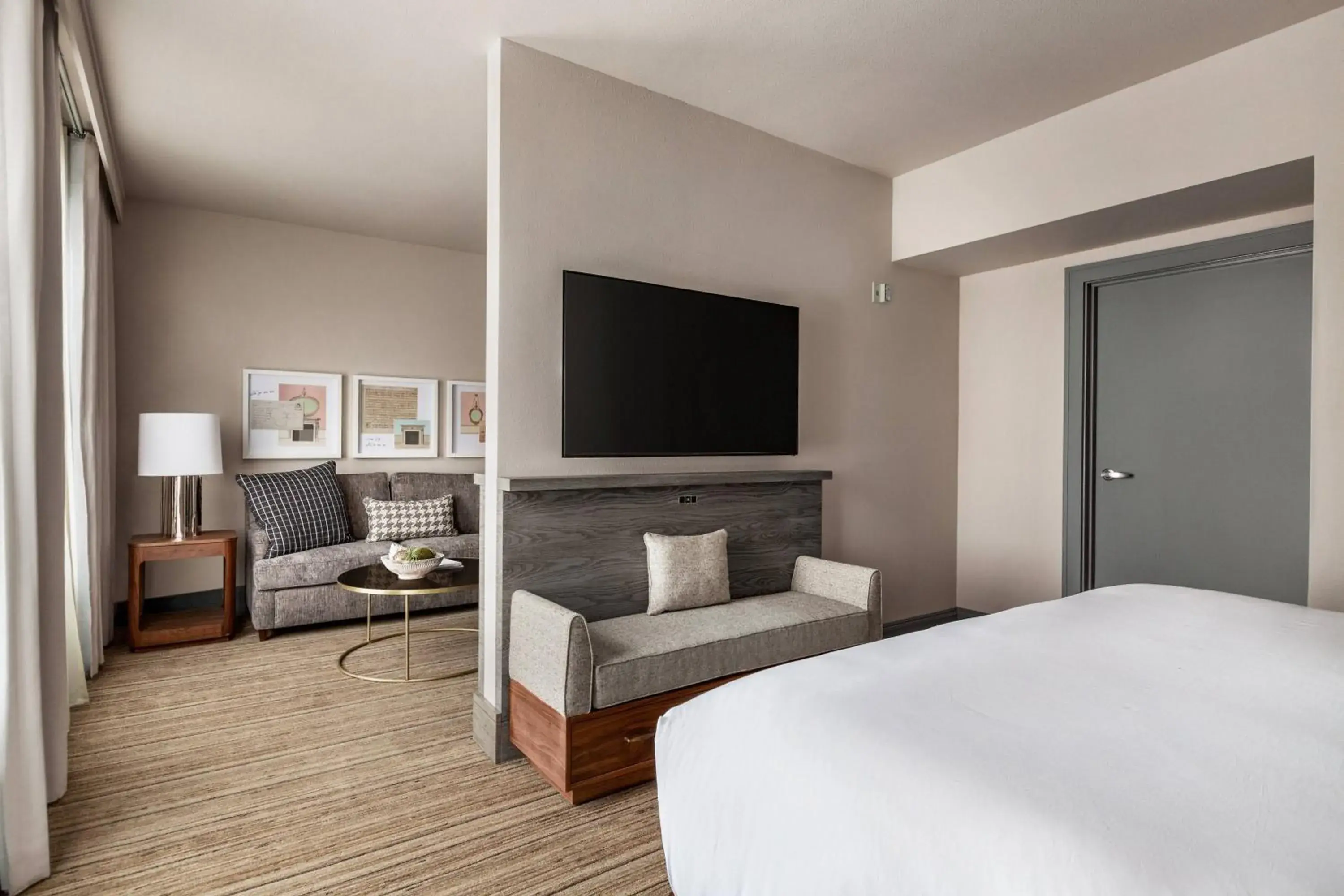 Photo of the whole room, Bed in Hotel Northland, Autograph Collection Photo of the whole room, Bed in Hotel Northland, Autograph Collection