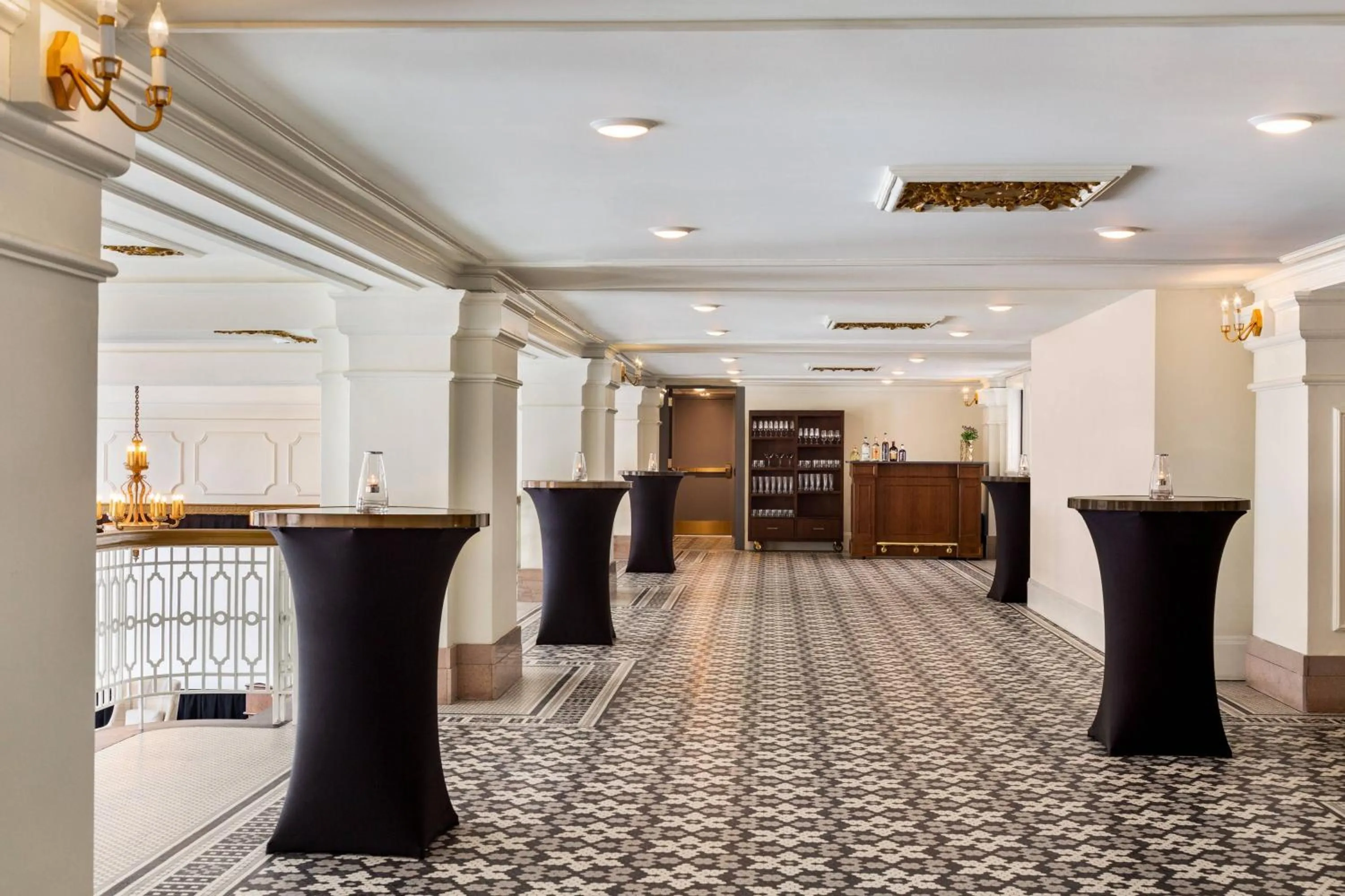 Meeting/conference room in Hotel Northland, Autograph Collection