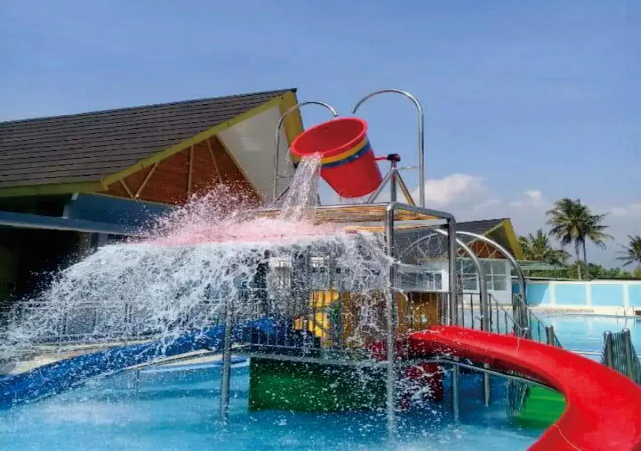 Pool view in Cahaya Villa Garut Pool view in Cahaya Villa Garut