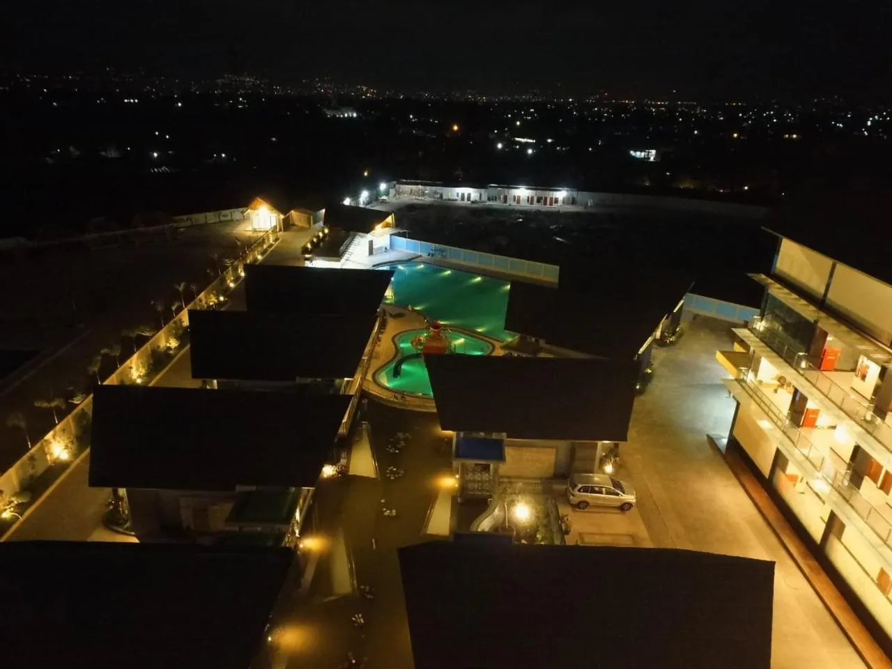 Area and facilities in Cahaya Villa Garut