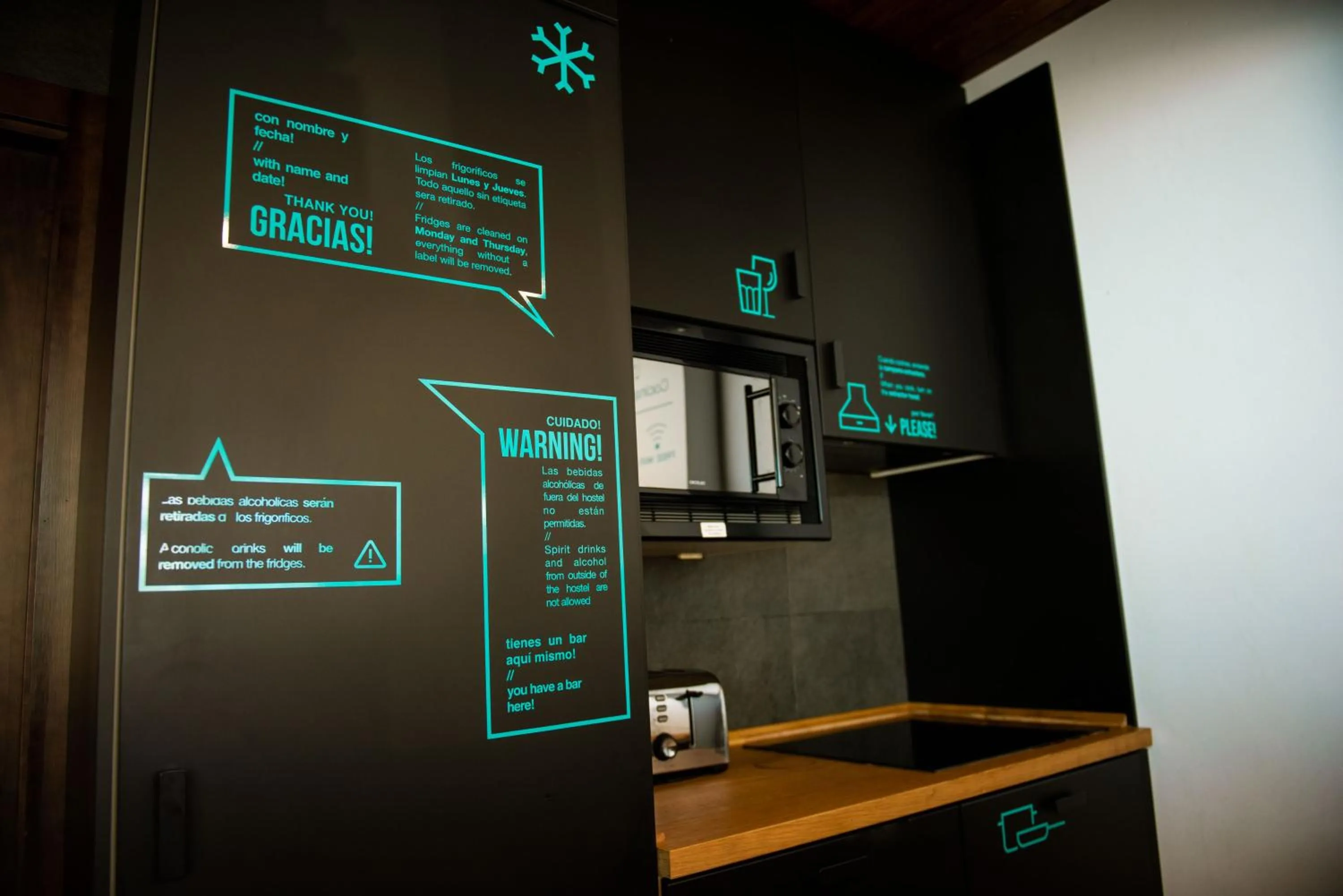 Kitchen or kitchenette in TAKE SURF Hostel Conil