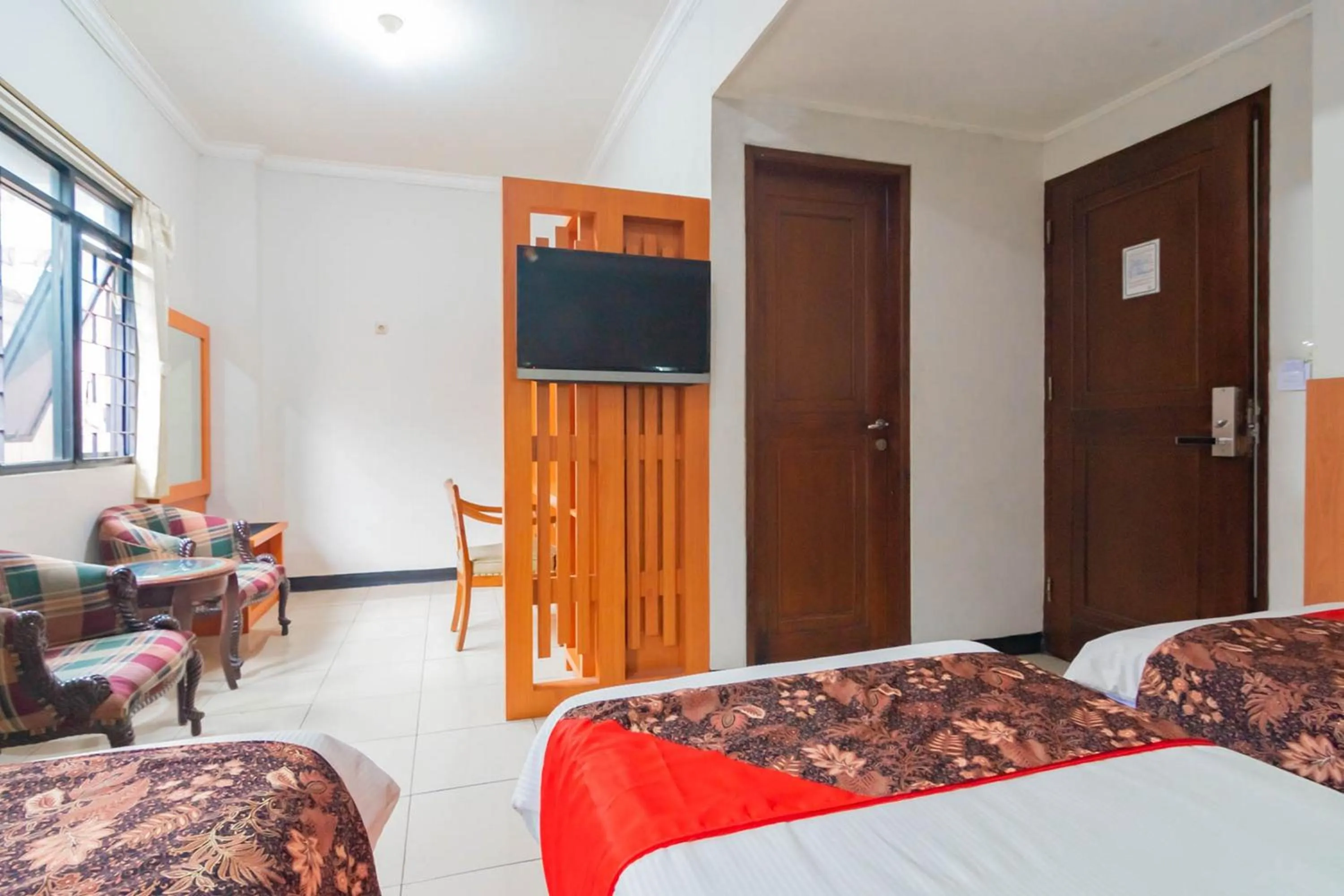 Bed in Cihampelas Hotel 2 Mitra RedDoorz