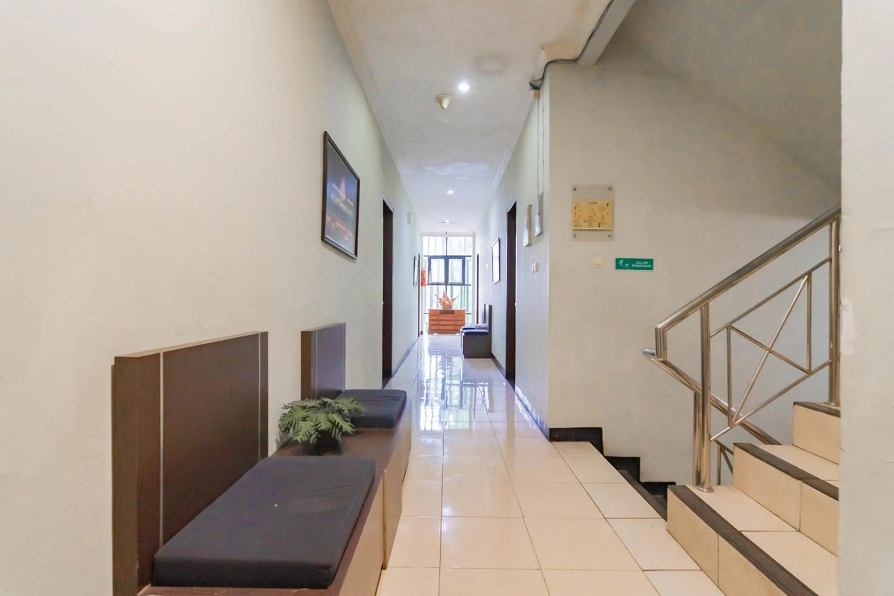 Other in Cihampelas Hotel 2 Mitra RedDoorz