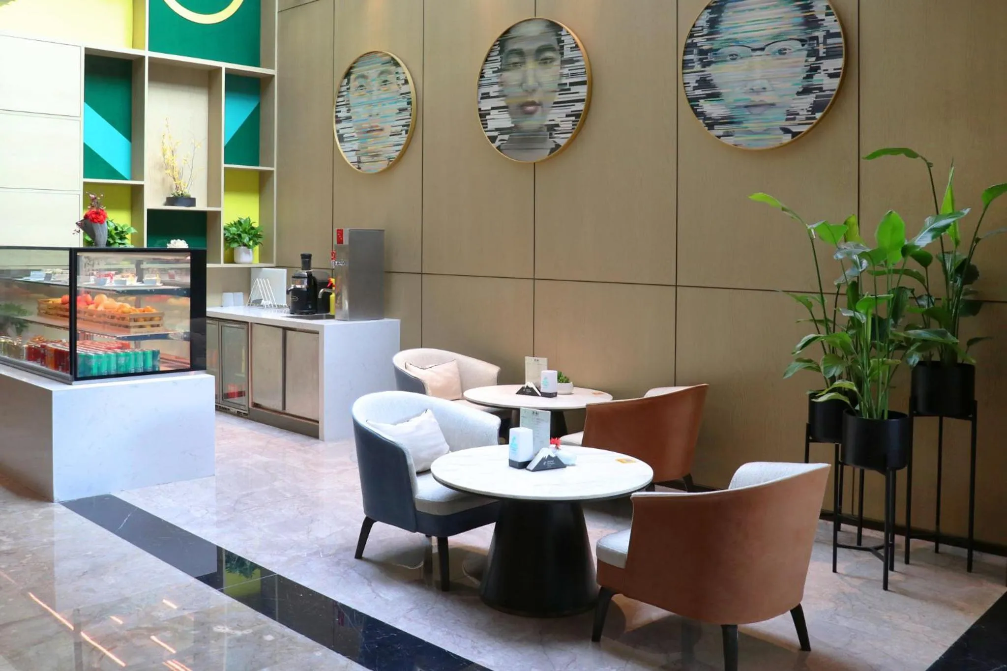 Lounge or bar in Holiday Inn - Nanjing South Station by IHG