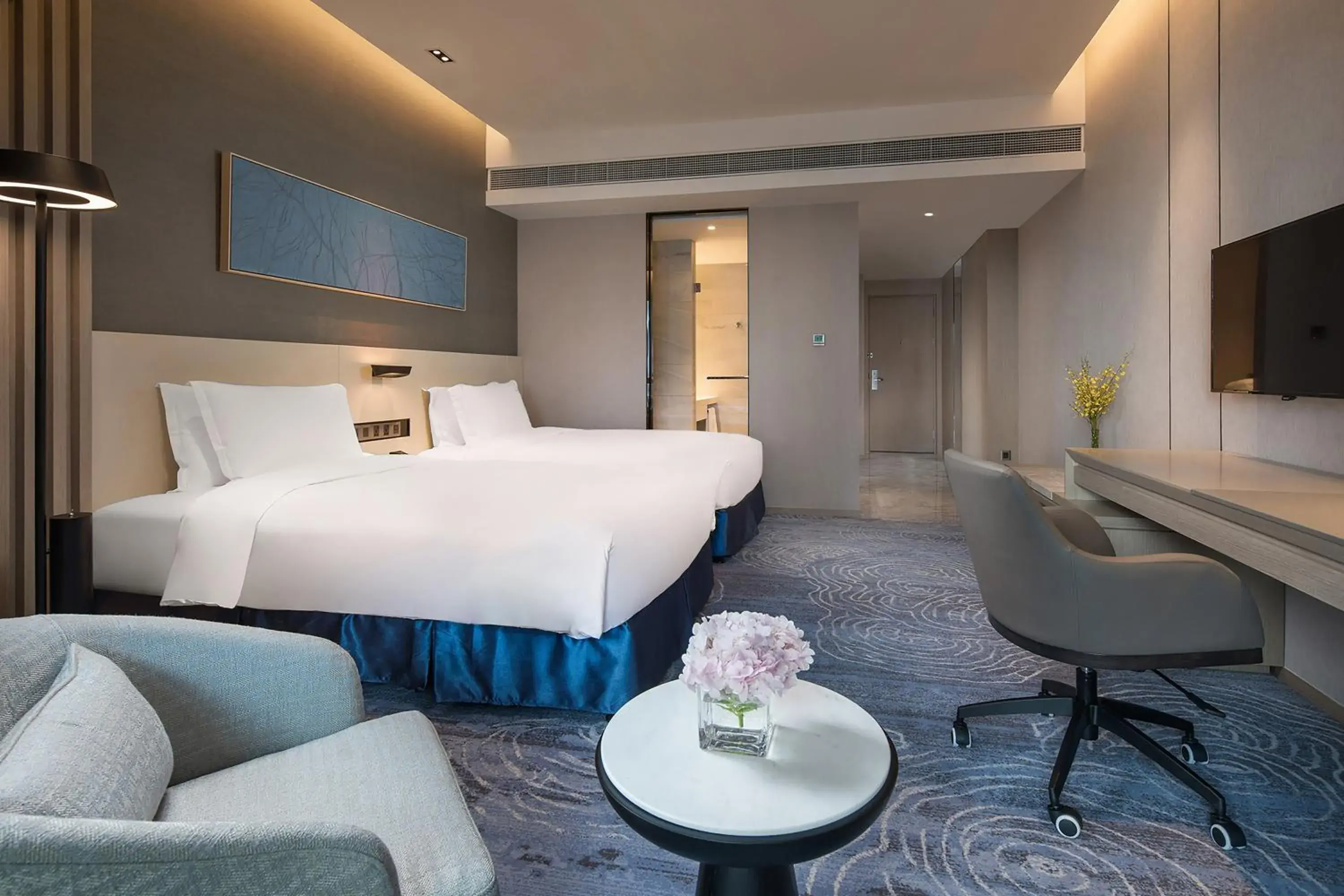 Bedroom, Bed in Holiday Inn - Nanjing South Station by IHG Bedroom, Bed in Holiday Inn - Nanjing South Station by IHG