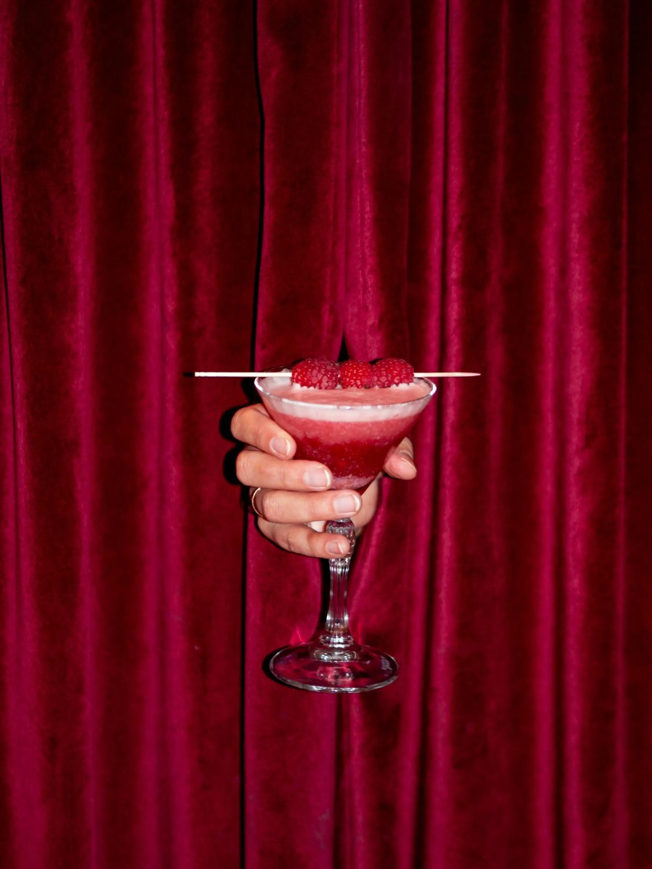 Food and drinks in Hotel Indigo Berlin - East Side Gallery