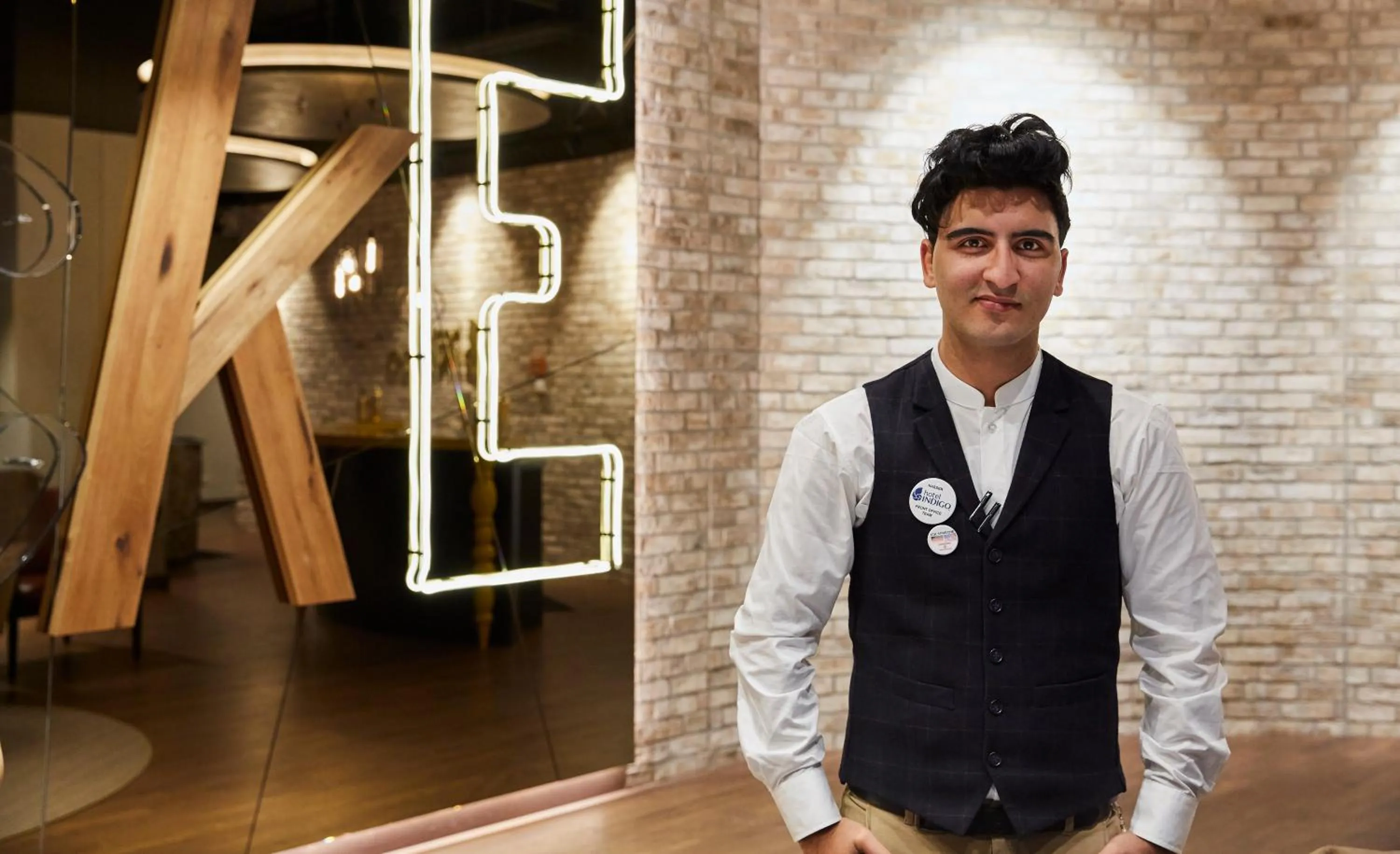 Staff in Hotel Indigo Berlin - East Side Gallery