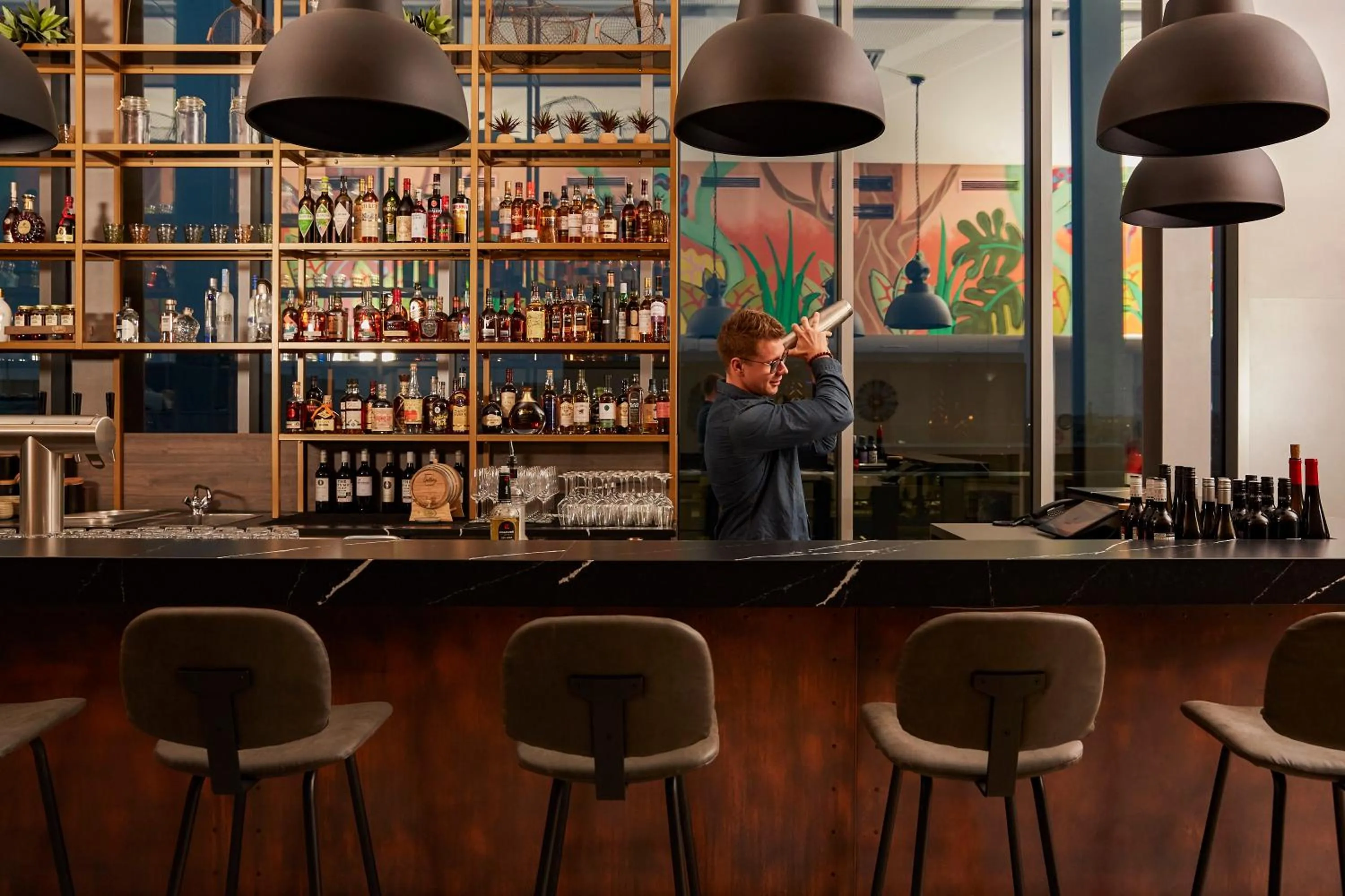 People in Hotel Indigo Berlin - East Side Gallery