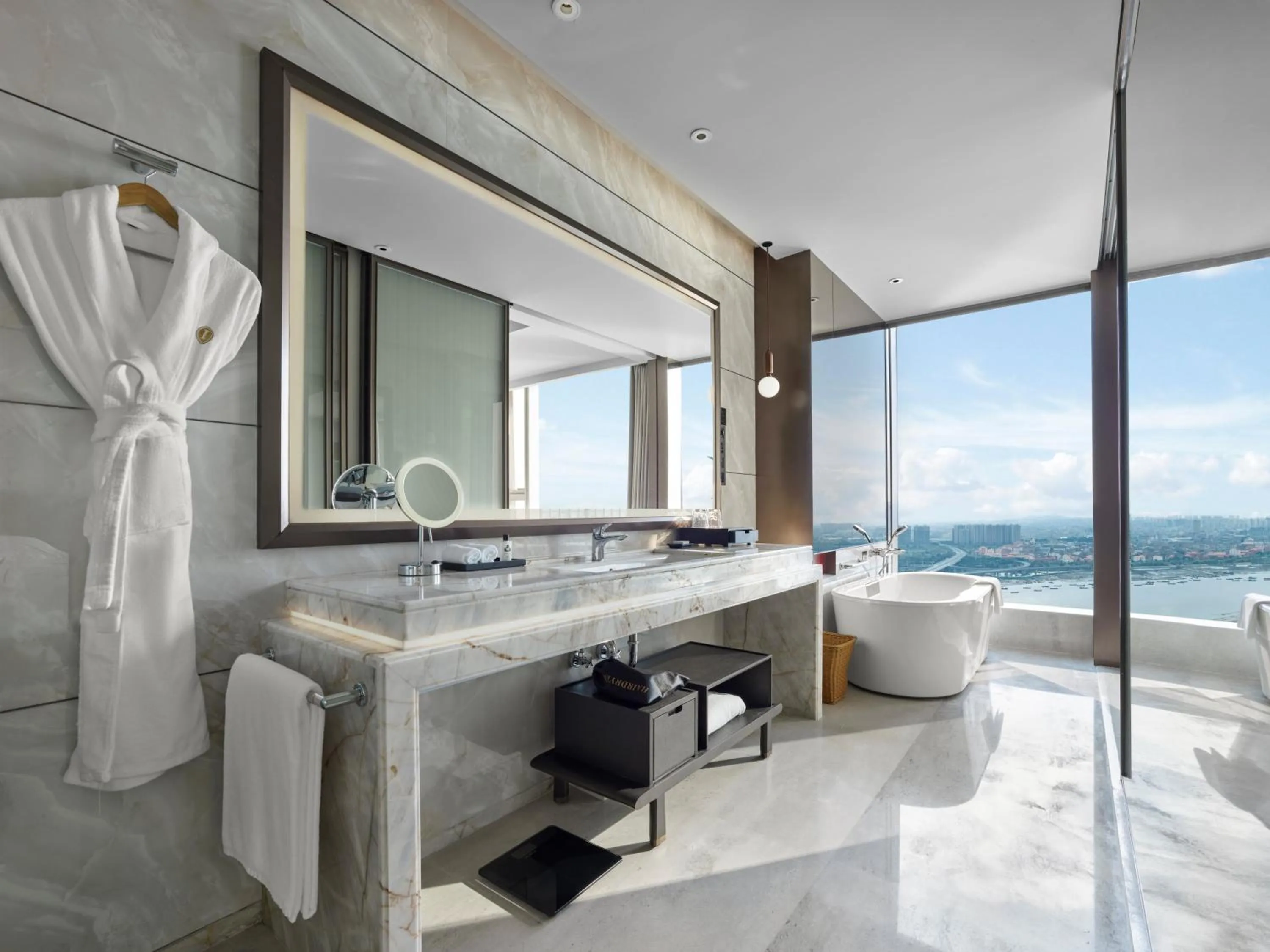 Bathroom in InterContinental Quanzhou by IHG