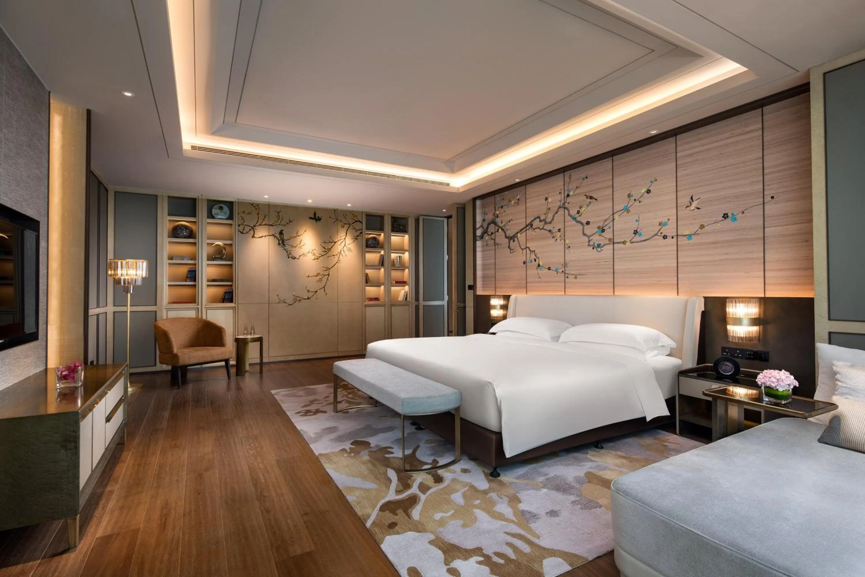 Photo of the whole room, Bed in InterContinental Quanzhou by IHG