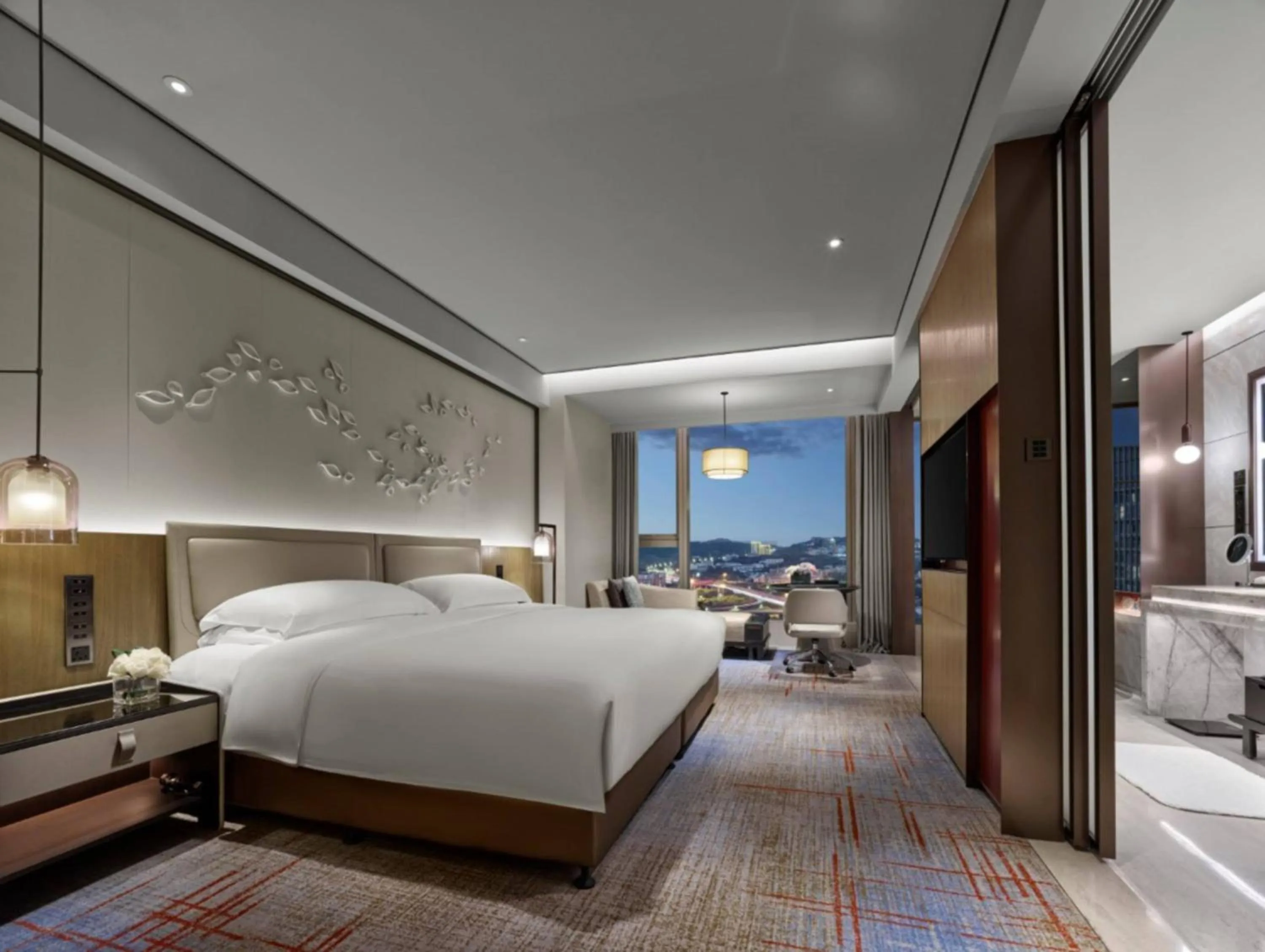Photo of the whole room, Bed in InterContinental Quanzhou by IHG