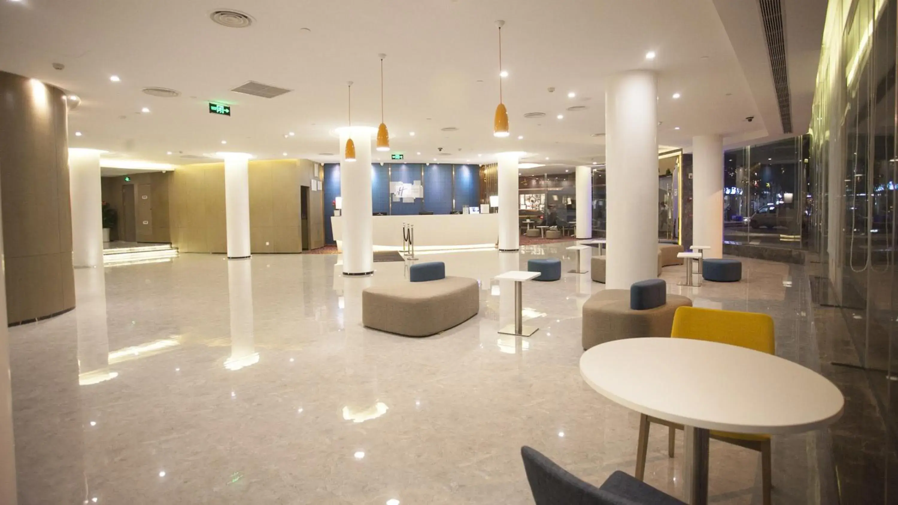 Property building in Holiday Inn Express - Xiamen City Center by IHG Property building in Holiday Inn Express - Xiamen City Center by IHG