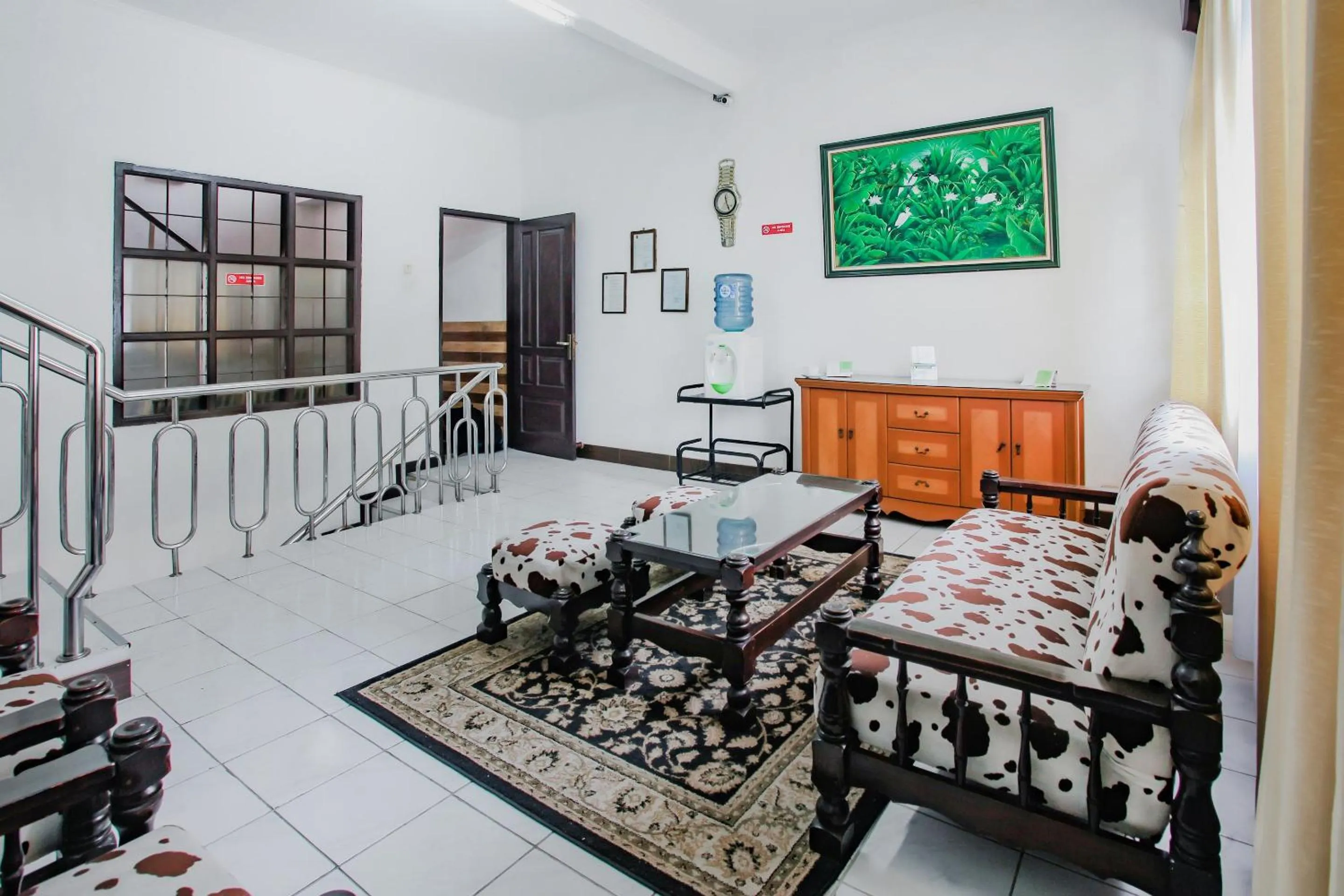 Lobby or reception in OYO Life 90091 Wisma Pakuan Syariah