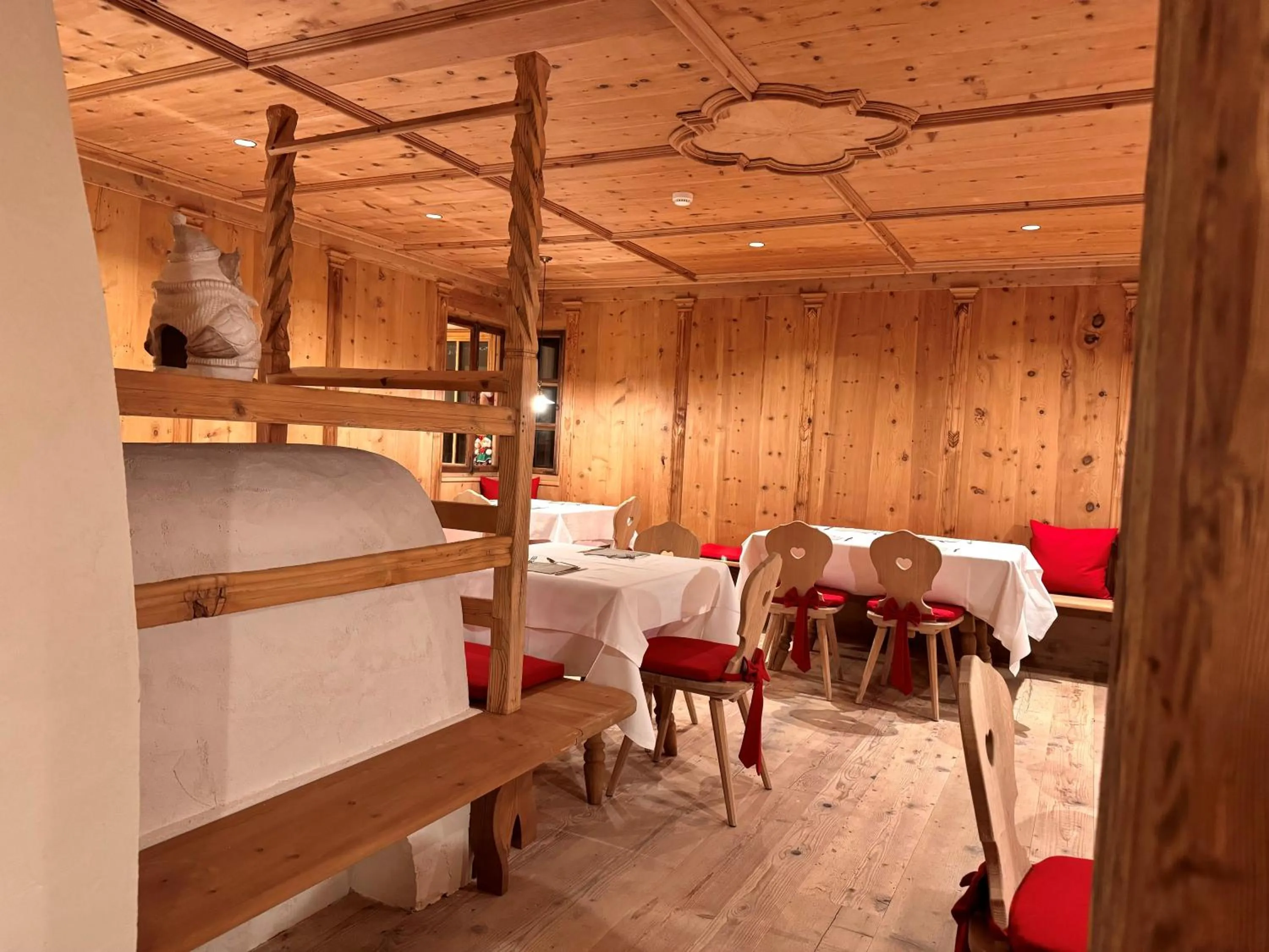 Restaurant/places to eat in Hotel Gran Fanes