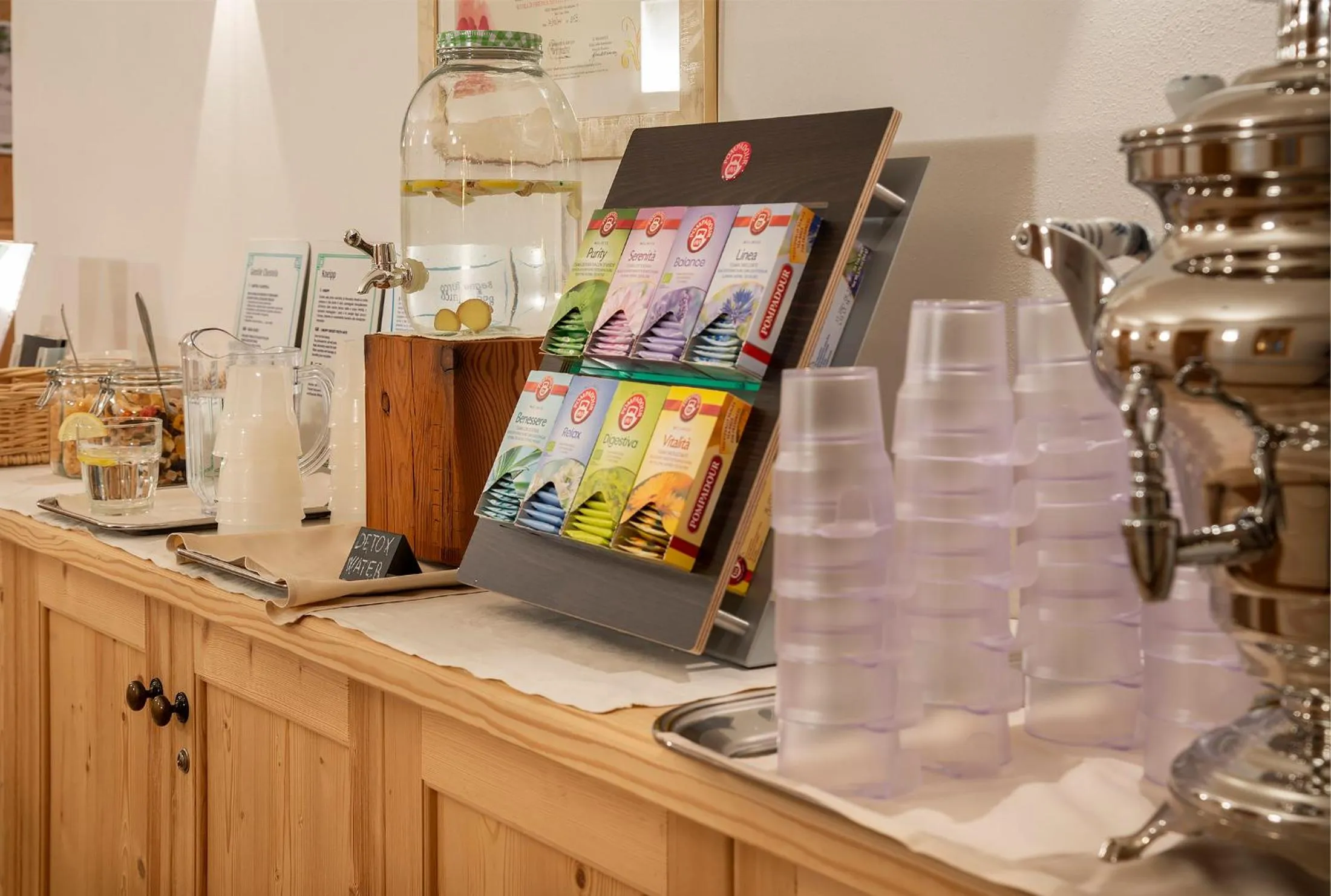 Coffee/tea facilities in Hotel Gran Fanes