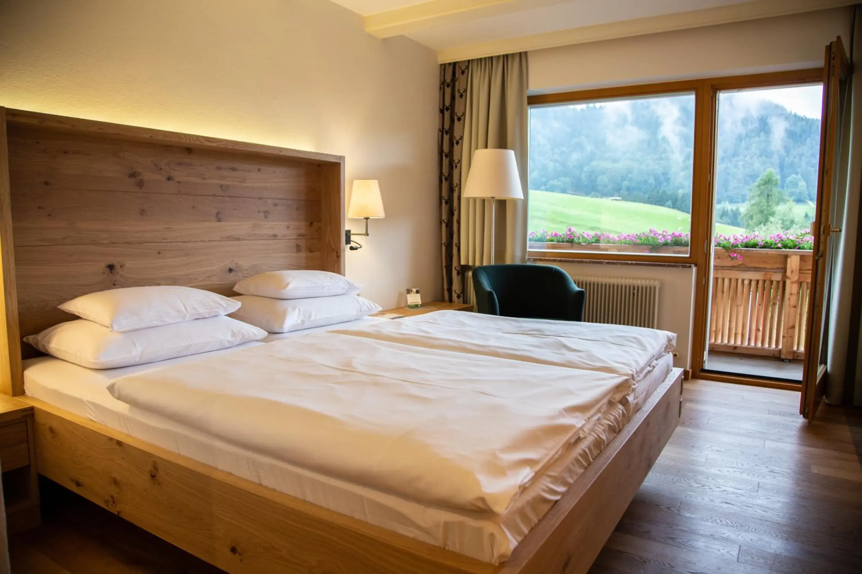 Double Room with Balcony - single occupancy in Hotel garni Kranzbichlhof Double Room with Balcony - single occupancy in Hotel garni Kranzbichlhof