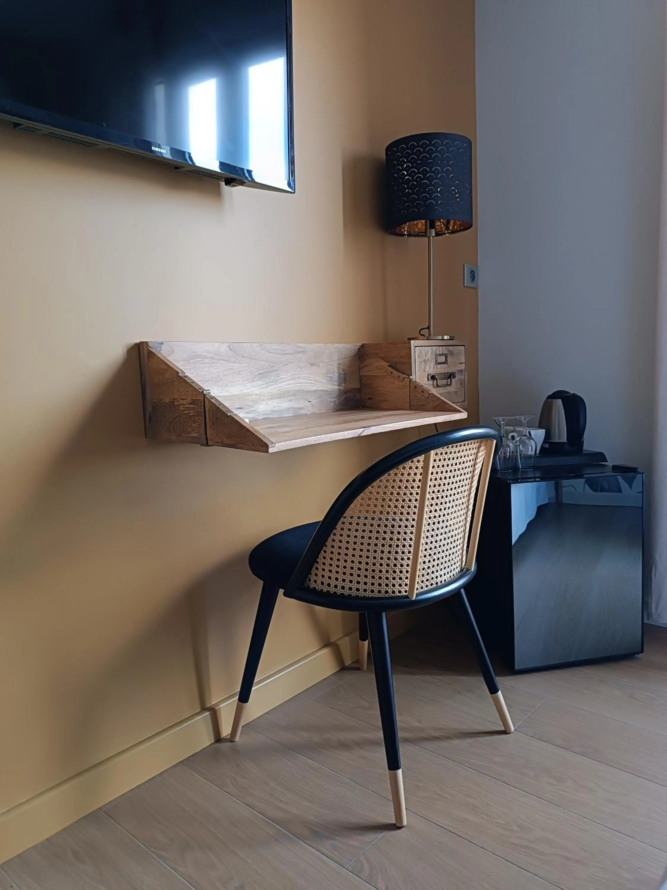 Bedroom in Les Galets Hôtel et B&B