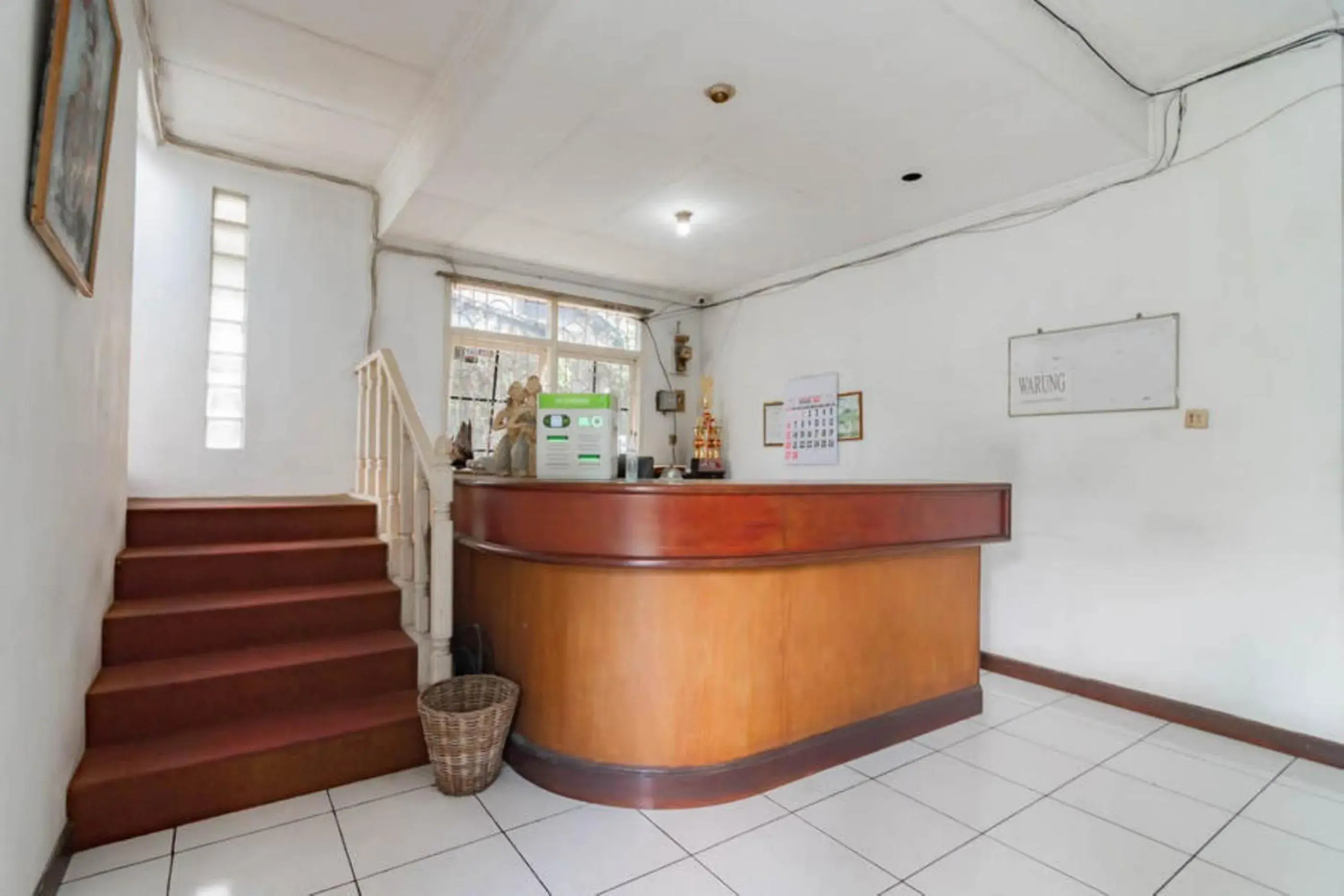 Lobby or reception in Pall Inn Puncak Mitra RedDoorz Lobby or reception in Pall Inn Puncak Mitra RedDoorz