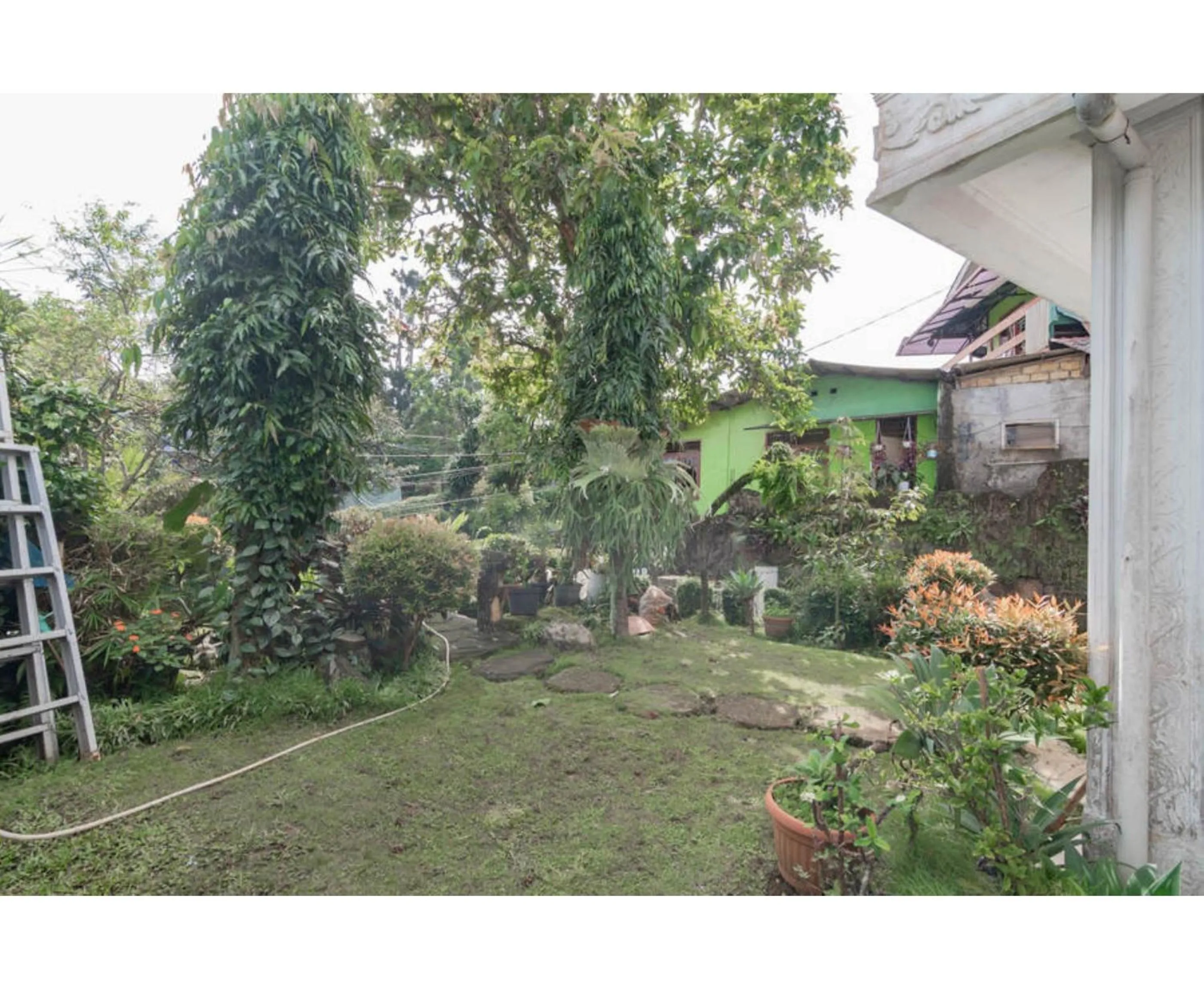 Garden in Pall Inn Puncak Mitra RedDoorz