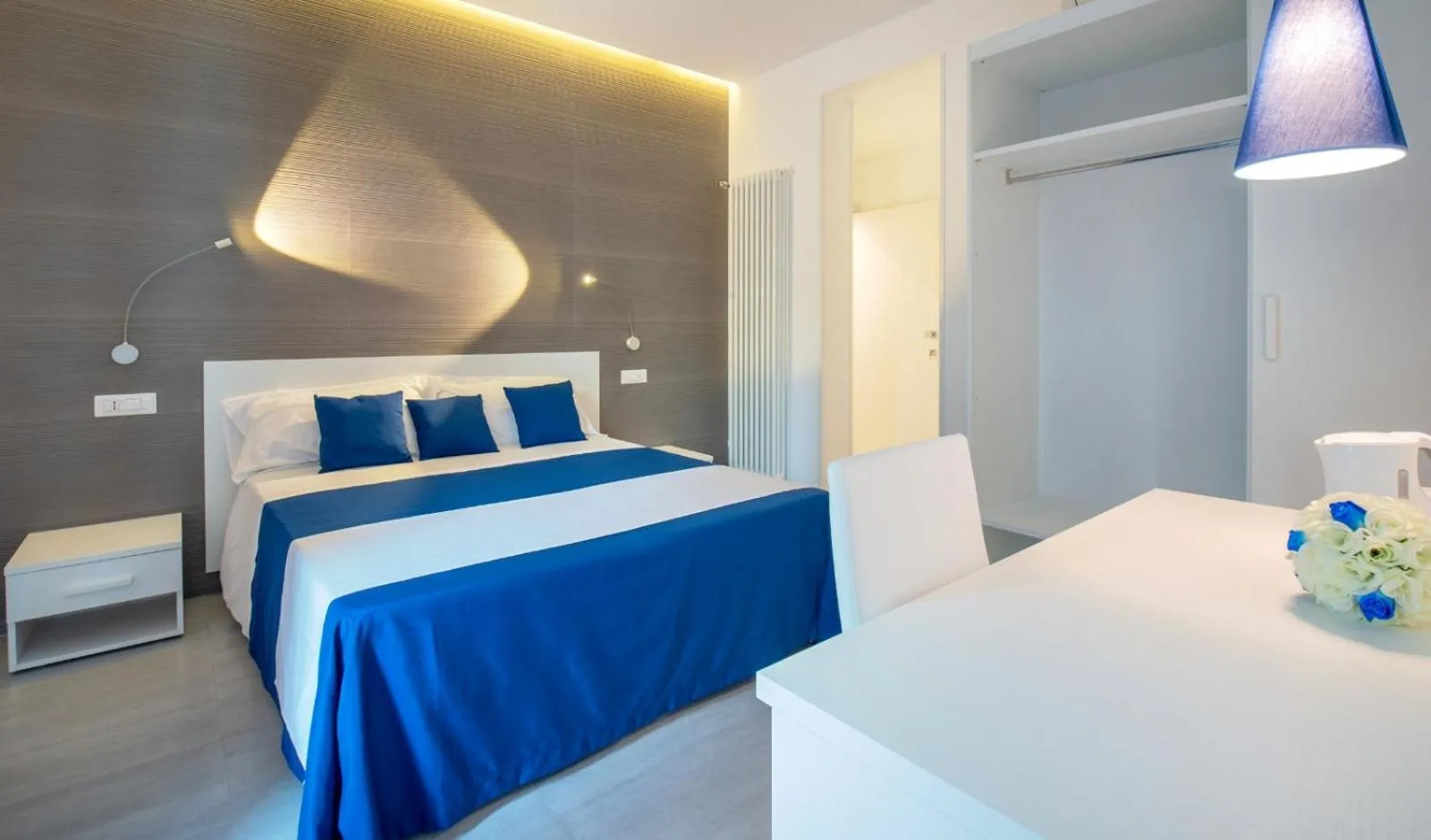 Bedroom, Bed in Il Siculo